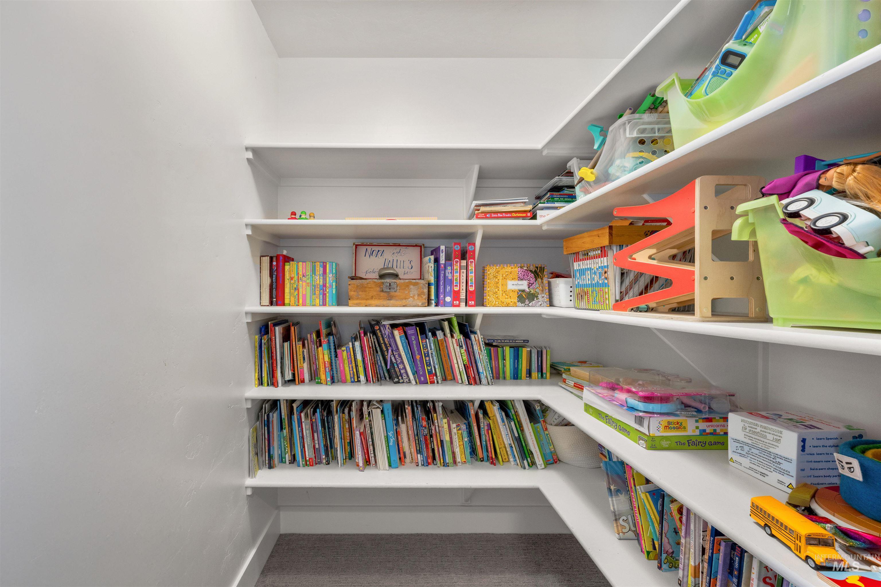 1485 W Aspen Cove Dr, Meridian, Idaho 83642, 5 Bedrooms, 3.5 Bathrooms, Residential For Sale, Price $814,900, 98983231