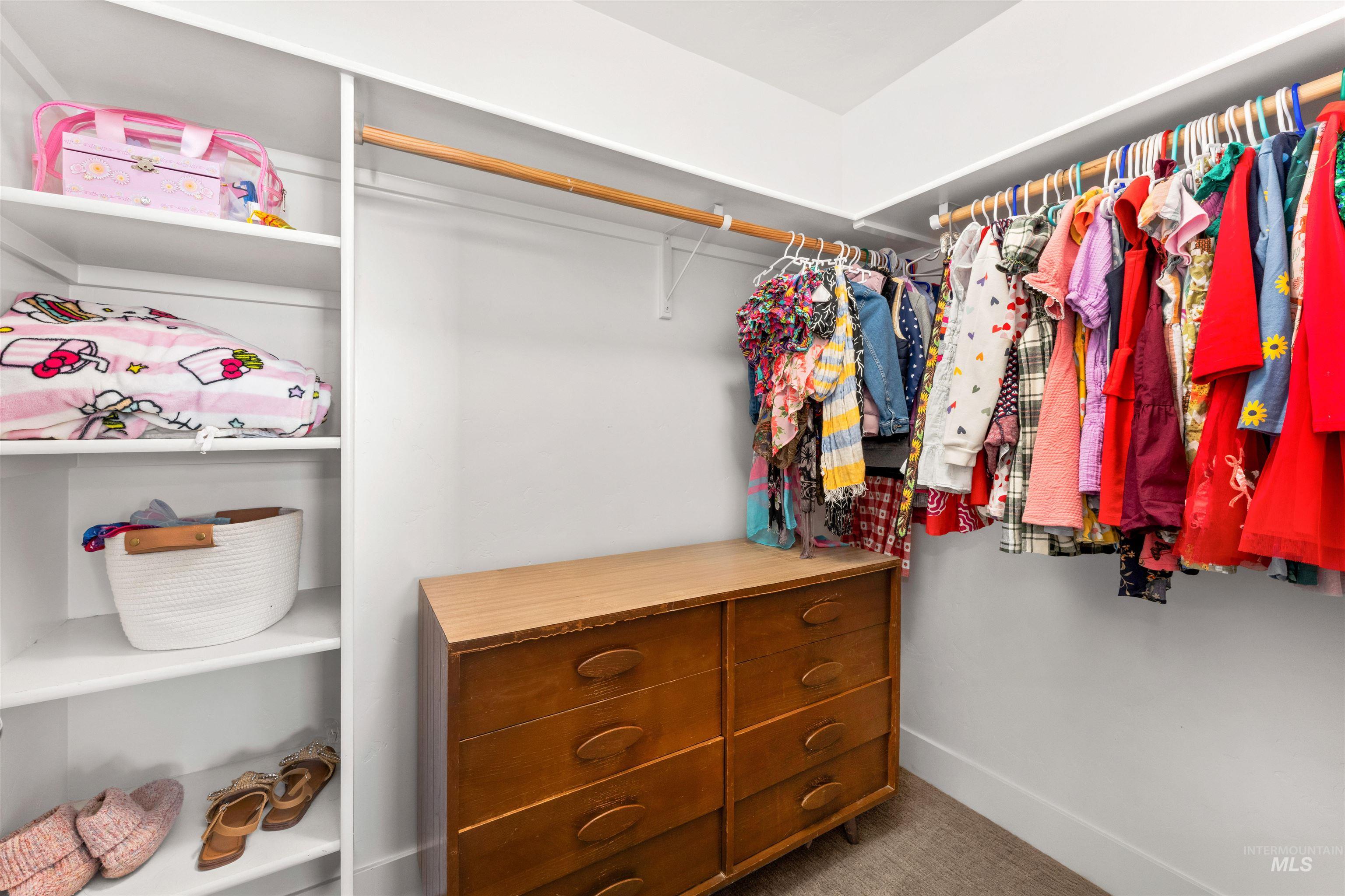 1485 W Aspen Cove Dr, Meridian, Idaho 83642, 5 Bedrooms, 3.5 Bathrooms, Residential For Sale, Price $814,900, 98983231