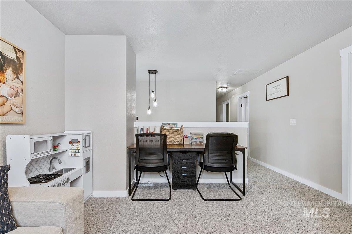 6247 N Spurwing Way, Meridian, Idaho 83646, 5 Bedrooms, 2.5 Bathrooms, Residential For Sale, Price $575,000, 98983234