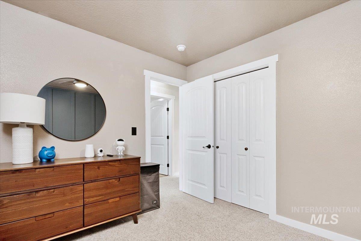 6247 N Spurwing Way, Meridian, Idaho 83646, 5 Bedrooms, 2.5 Bathrooms, Residential For Sale, Price $575,000, 98983234