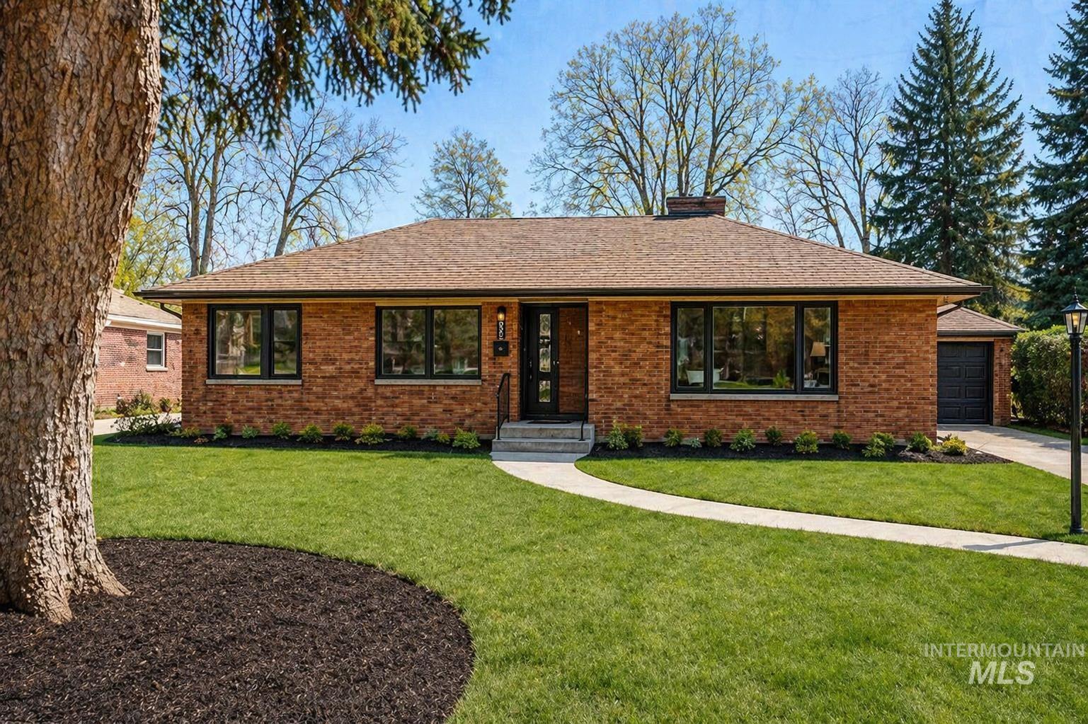 1404 S Owyhee, Boise, Idaho 83705, 3 Bedrooms, 3 Bathrooms, Residential For Sale, Price $798,900, 98983236