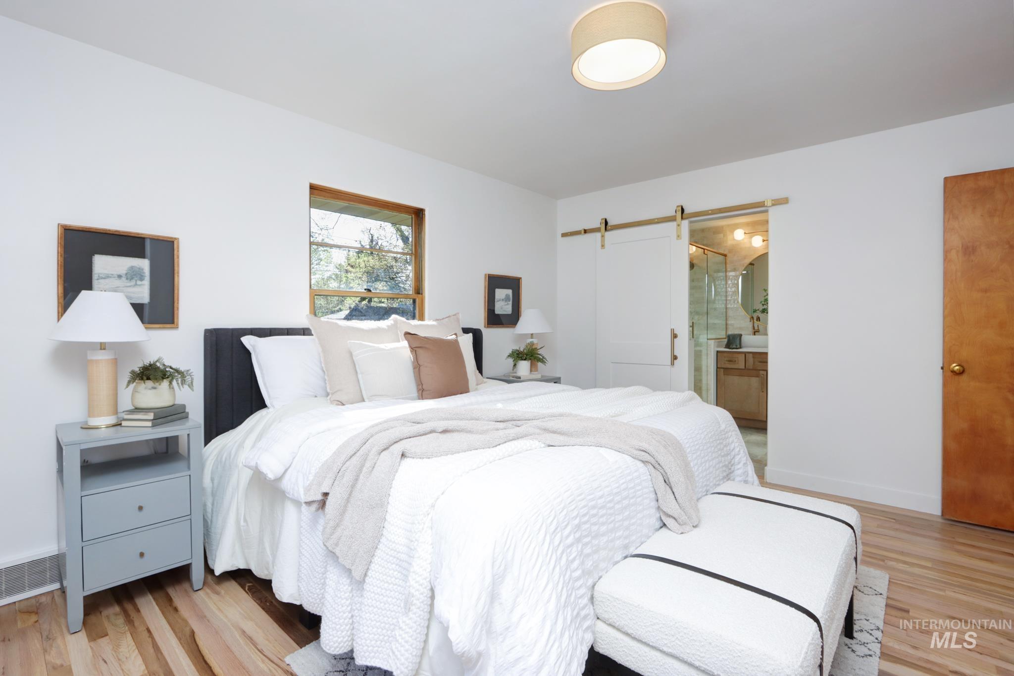 1404 S Owyhee, Boise, Idaho 83705, 3 Bedrooms, 3 Bathrooms, Residential For Sale, Price $798,900, 98983236