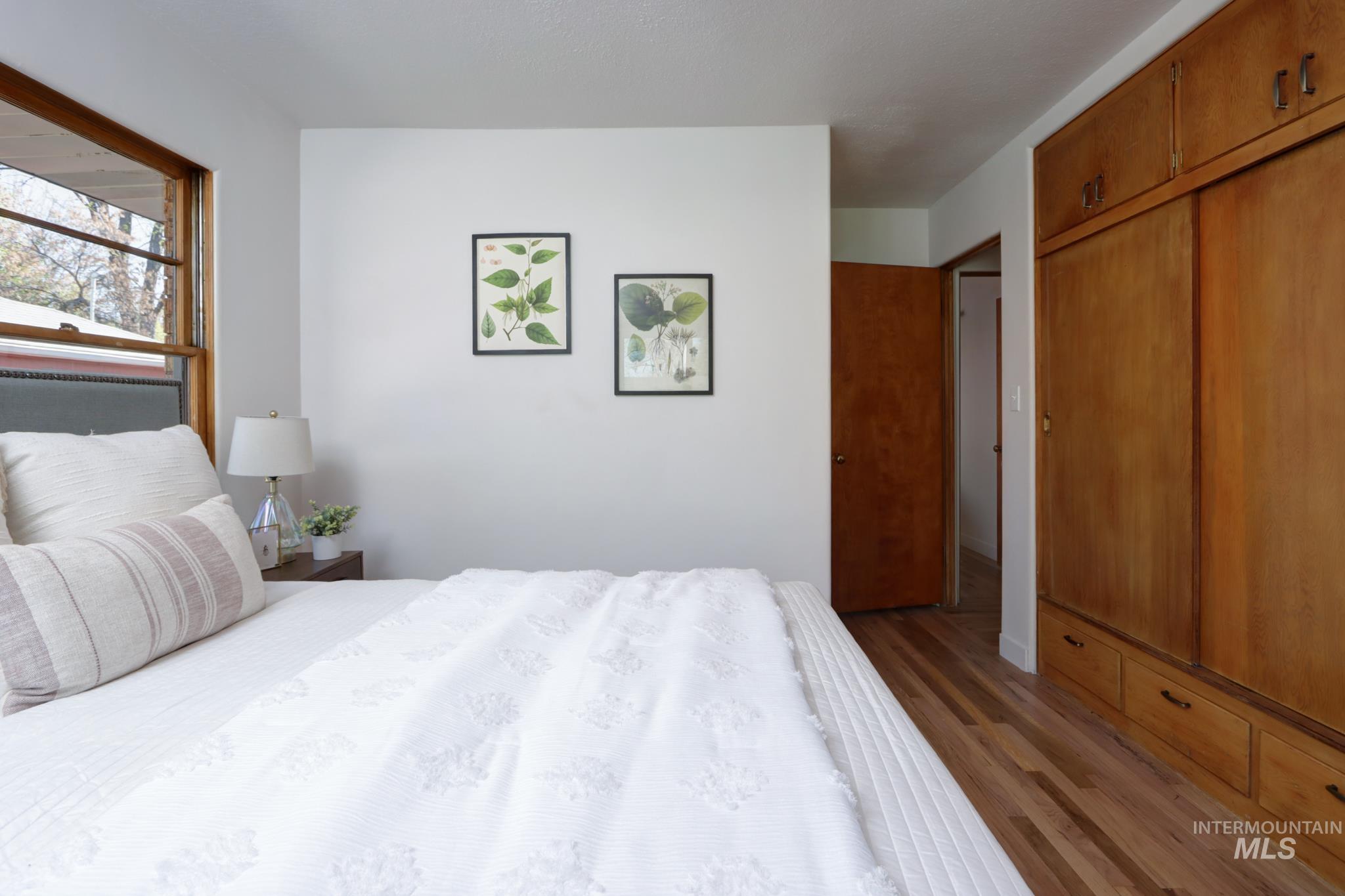 1404 S Owyhee, Boise, Idaho 83705, 3 Bedrooms, 3 Bathrooms, Residential For Sale, Price $798,900, 98983236