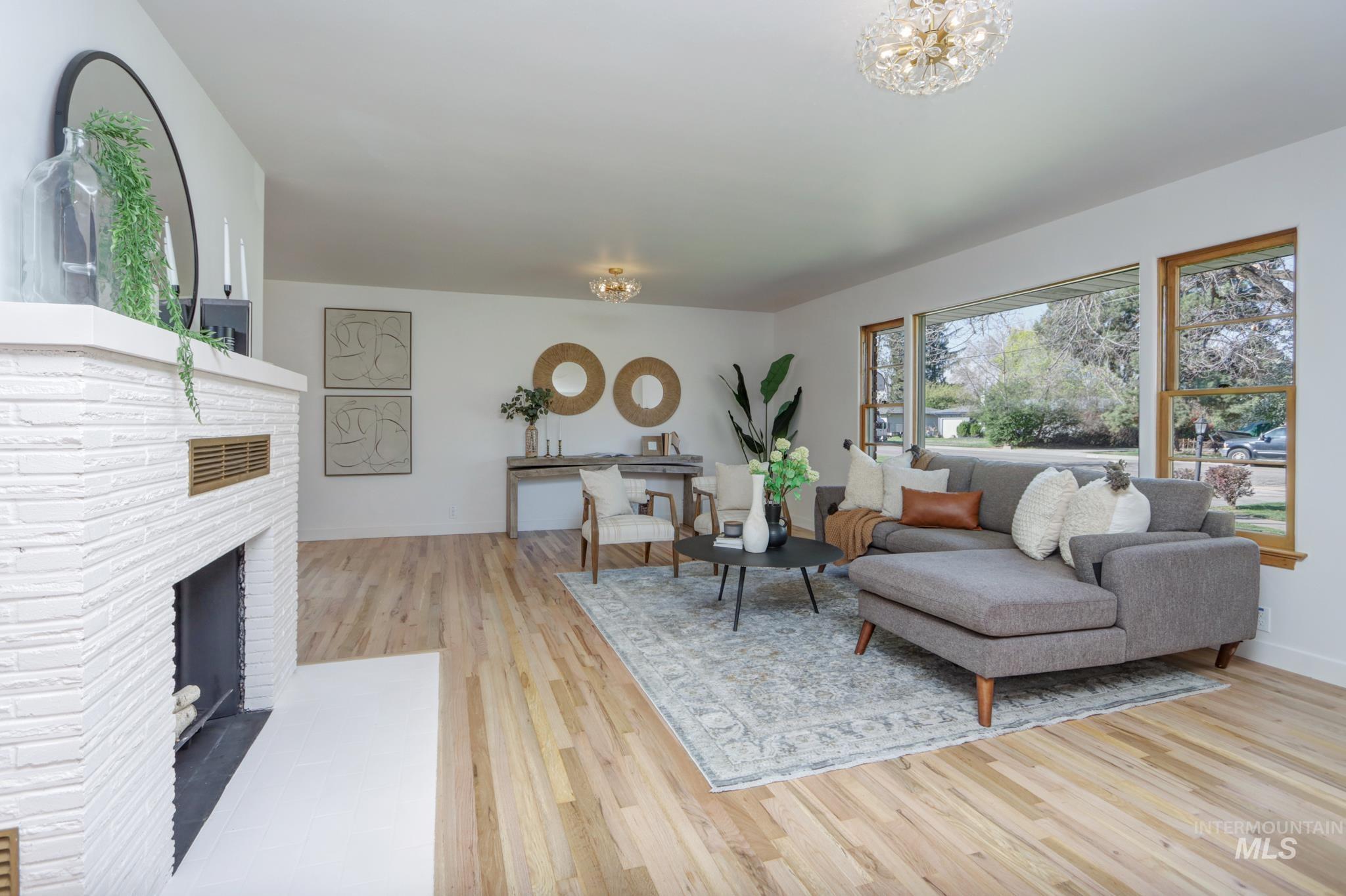 1404 S Owyhee, Boise, Idaho 83705, 3 Bedrooms, 3 Bathrooms, Residential For Sale, Price $798,900, 98983236