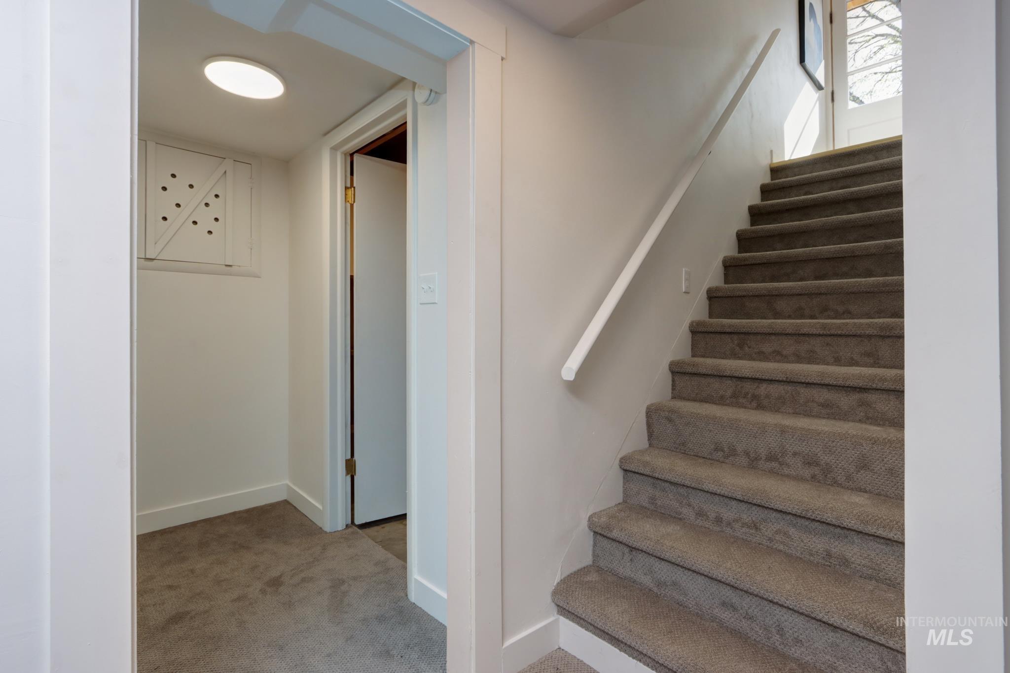 1404 S Owyhee, Boise, Idaho 83705, 3 Bedrooms, 3 Bathrooms, Residential For Sale, Price $798,900, 98983236