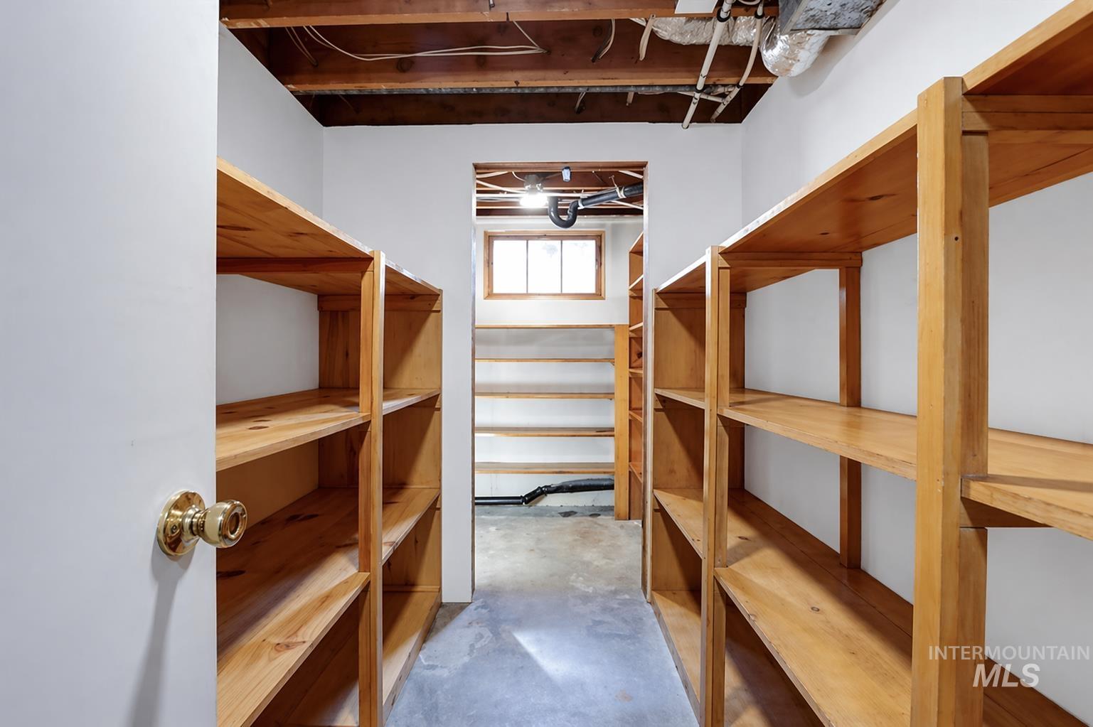 1404 S Owyhee, Boise, Idaho 83705, 3 Bedrooms, 3 Bathrooms, Residential For Sale, Price $798,900, 98983236