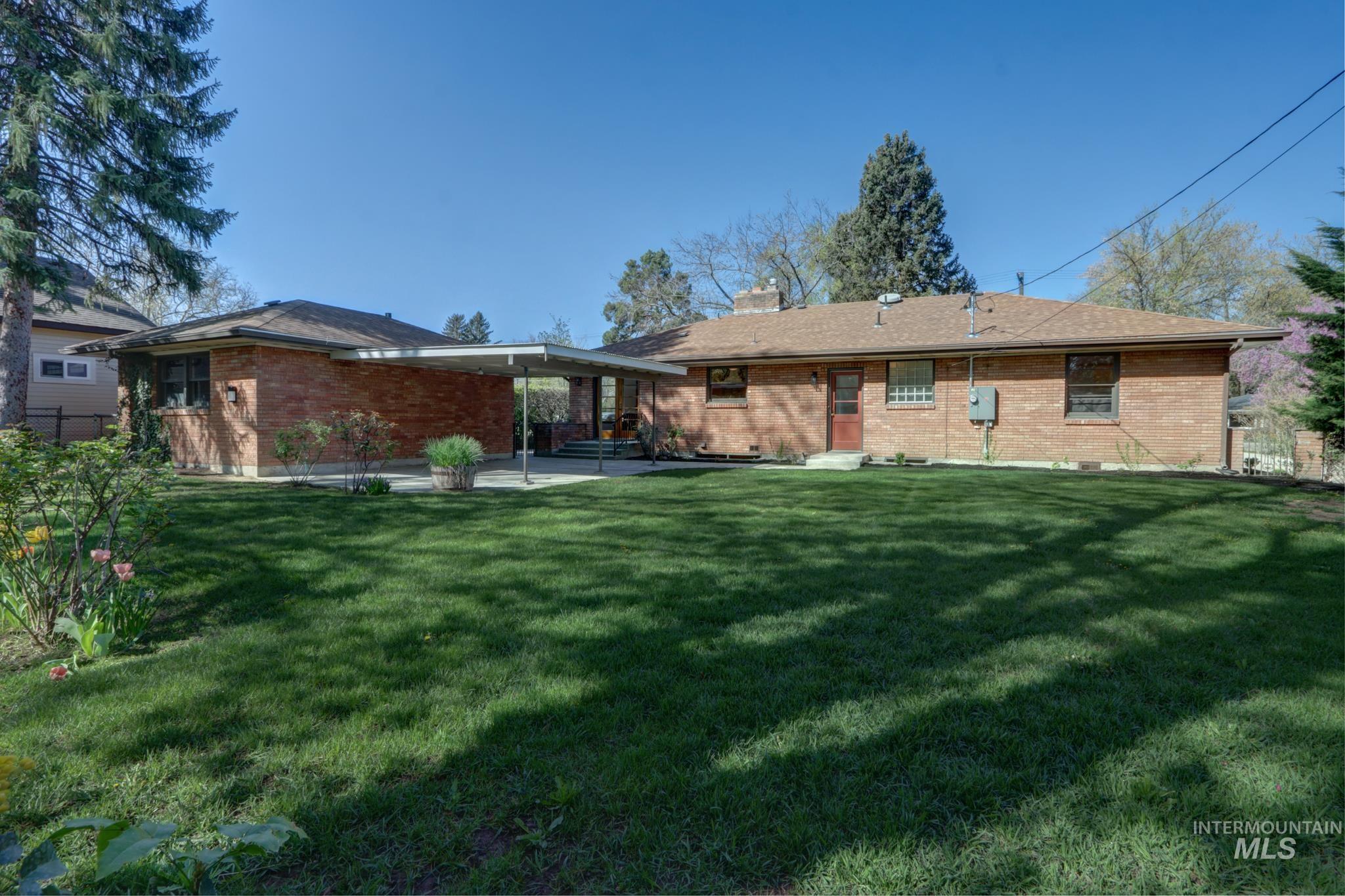 1404 S Owyhee, Boise, Idaho 83705, 3 Bedrooms, 3 Bathrooms, Residential For Sale, Price $798,900, 98983236