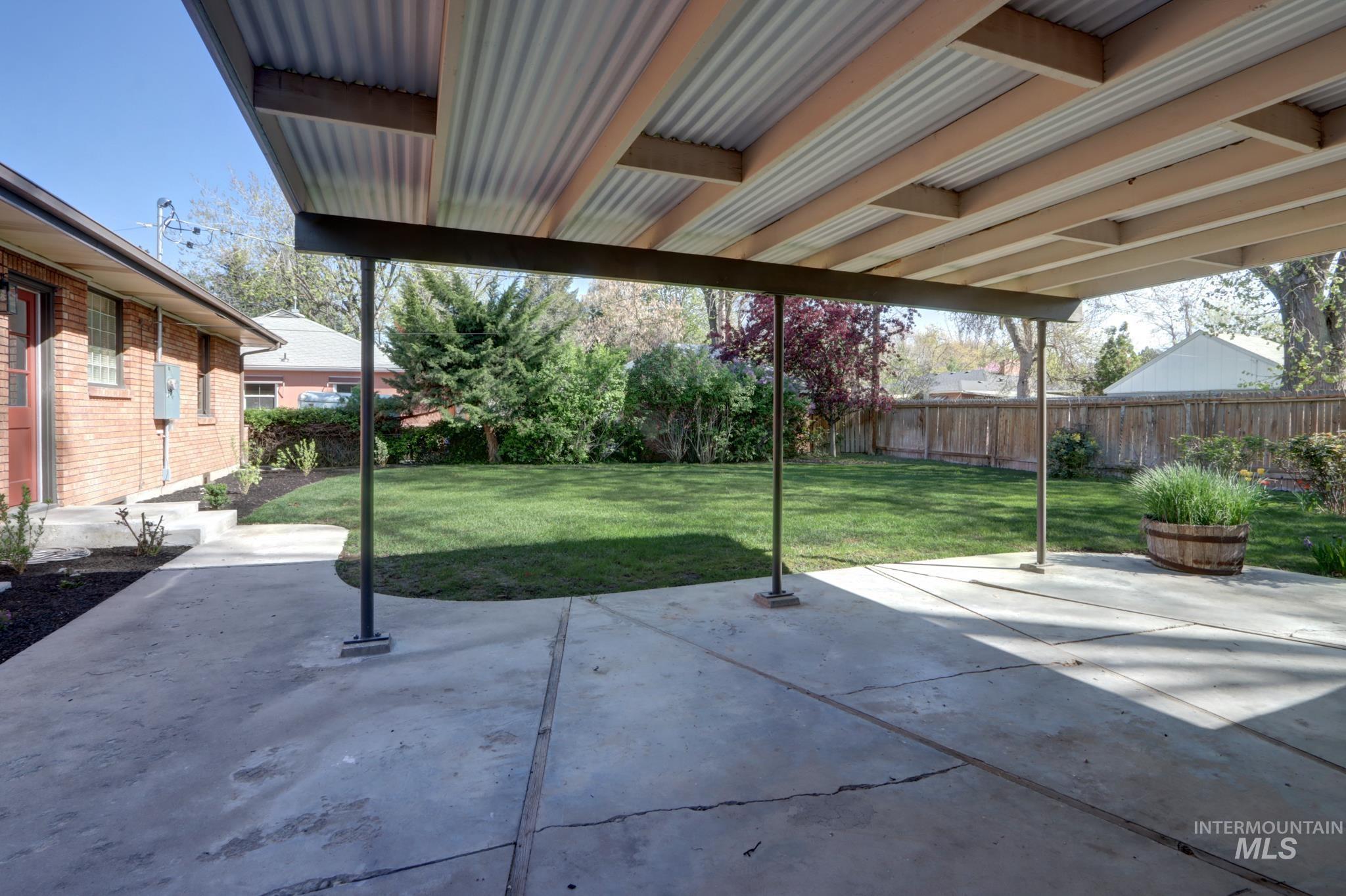 1404 S Owyhee, Boise, Idaho 83705, 3 Bedrooms, 3 Bathrooms, Residential For Sale, Price $798,900, 98983236