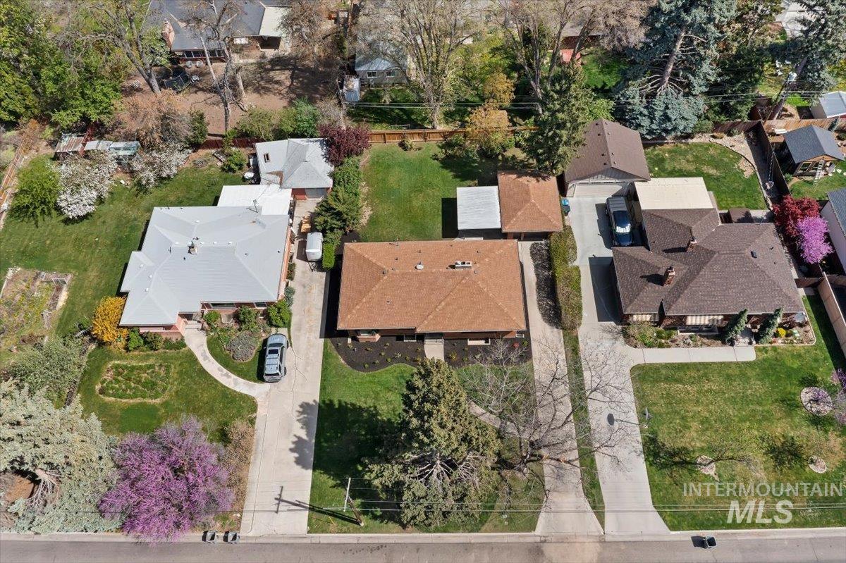 1404 S Owyhee, Boise, Idaho 83705, 3 Bedrooms, 3 Bathrooms, Residential For Sale, Price $798,900, 98983236