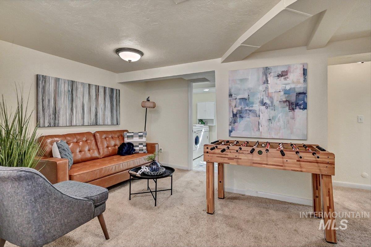 2520 W Pleasanton Ave, Boise, Idaho 83702, 4 Bedrooms, 2 Bathrooms, Residential For Sale, Price $779,000, 98983237