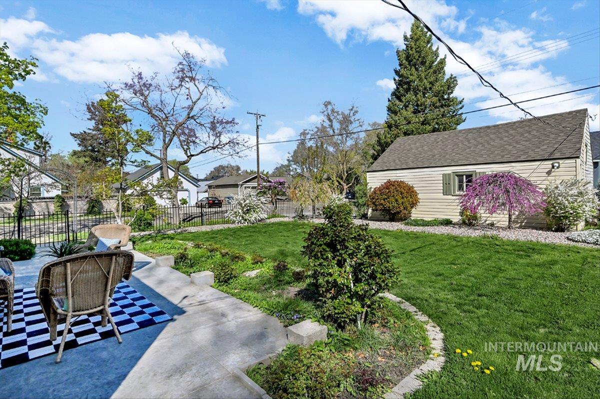 2520 W Pleasanton Ave, Boise, Idaho 83702, 4 Bedrooms, 2 Bathrooms, Residential For Sale, Price $779,000, 98983237