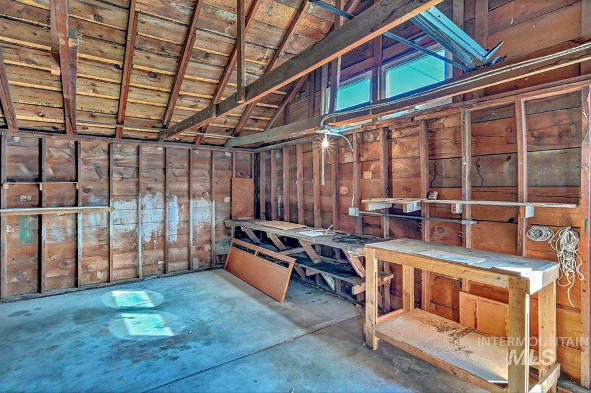 2520 W Pleasanton Ave, Boise, Idaho 83702, 4 Bedrooms, 2 Bathrooms, Residential For Sale, Price $779,000, 98983237