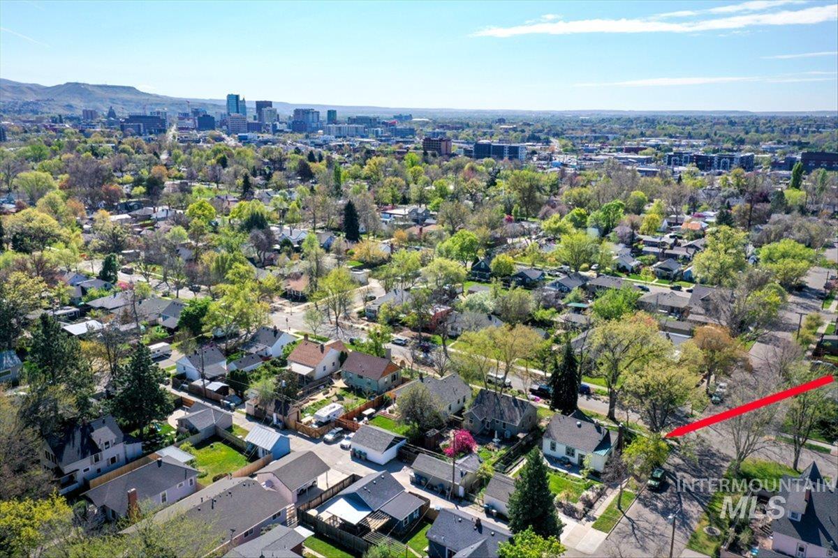 2520 W Pleasanton Ave, Boise, Idaho 83702, 4 Bedrooms, 2 Bathrooms, Residential For Sale, Price $779,000, 98983237