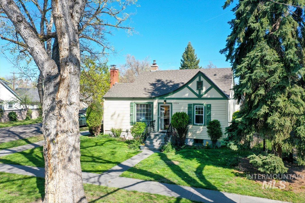 2520 W Pleasanton Ave, Boise, Idaho 83702, 4 Bedrooms, 2 Bathrooms, Residential For Sale, Price $779,000, 98983237