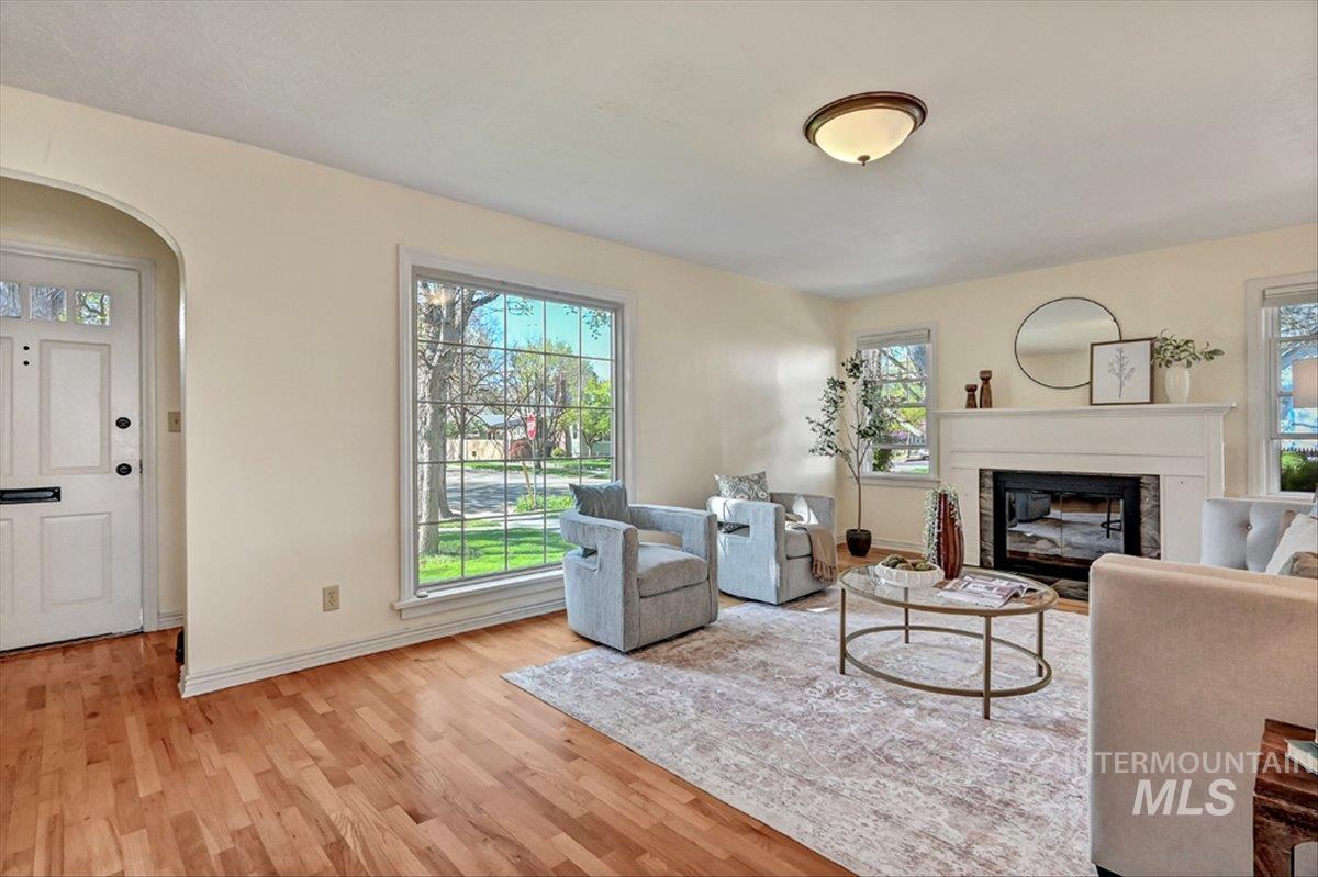 2520 W Pleasanton Ave, Boise, Idaho 83702, 4 Bedrooms, 2 Bathrooms, Residential For Sale, Price $779,000, 98983237