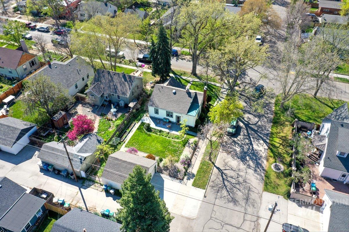 2520 W Pleasanton Ave, Boise, Idaho 83702, 4 Bedrooms, 2 Bathrooms, Residential For Sale, Price $779,000, 98983237