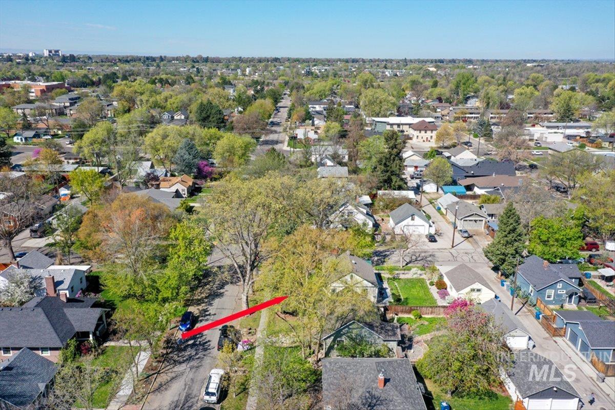 2520 W Pleasanton Ave, Boise, Idaho 83702, 4 Bedrooms, 2 Bathrooms, Residential For Sale, Price $779,000, 98983237