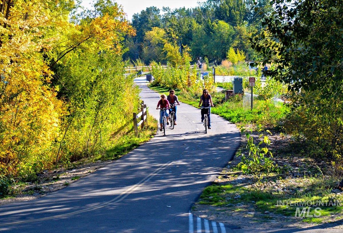 2520 W Pleasanton Ave, Boise, Idaho 83702, 4 Bedrooms, 2 Bathrooms, Residential For Sale, Price $779,000, 98983237