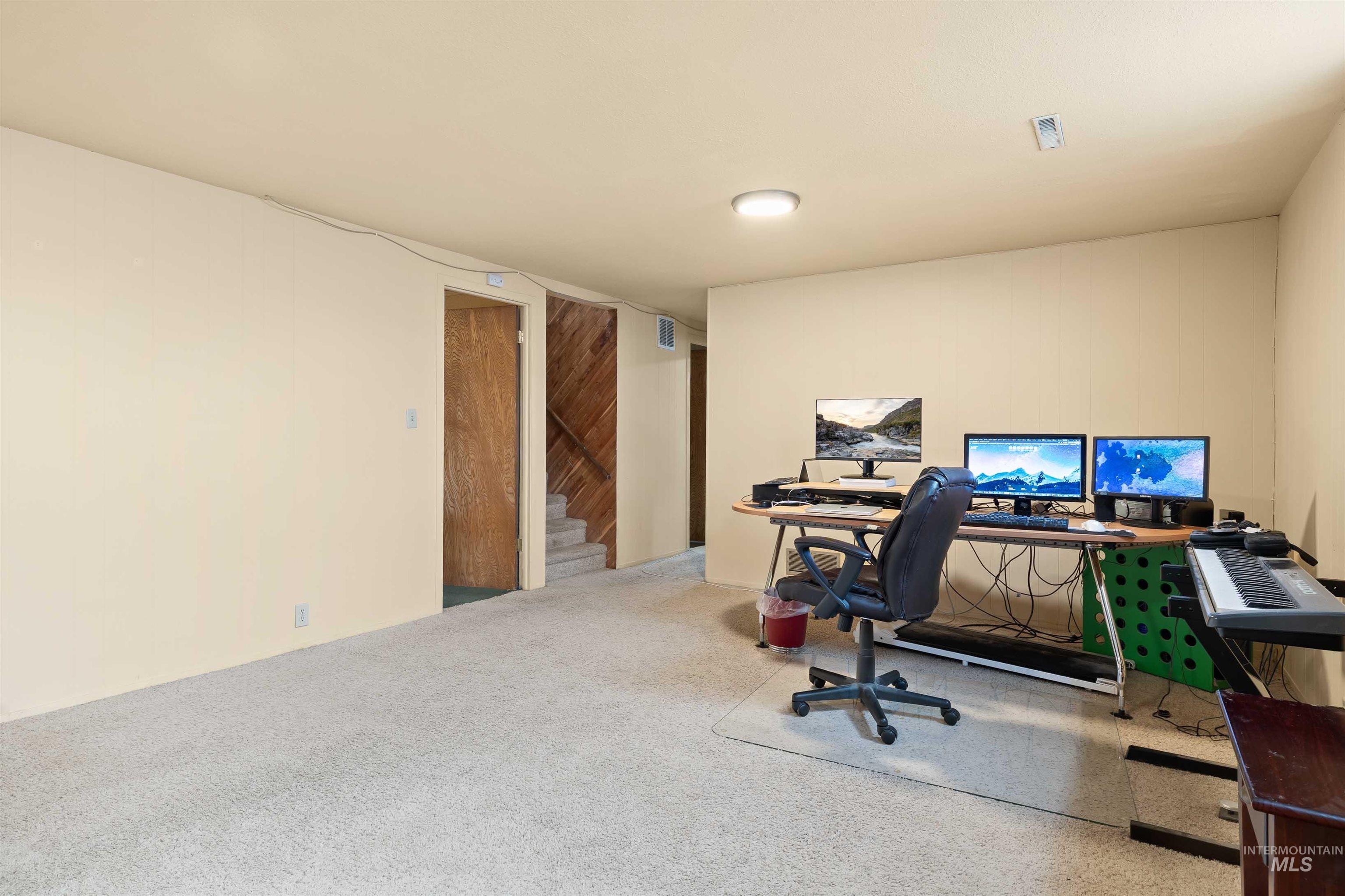 1969 9th Ave E, Twin Falls, Idaho 83301, 4 Bedrooms, 2 Bathrooms, Residential For Sale, Price $350,000,MLS 98983240