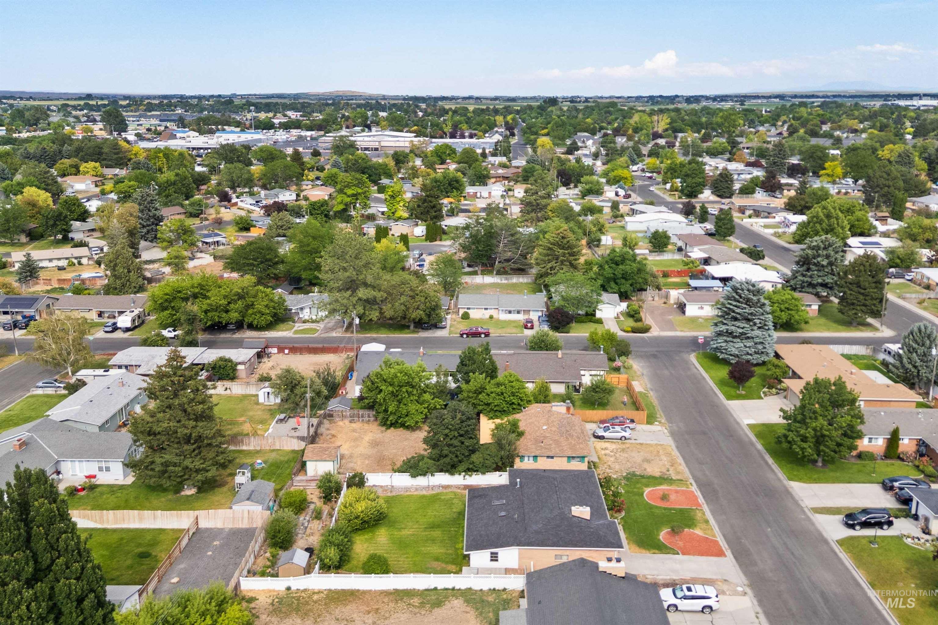 1969 9th Ave E, Twin Falls, Idaho 83301, 4 Bedrooms, 2 Bathrooms, Residential For Sale, Price $347,000, 98983240