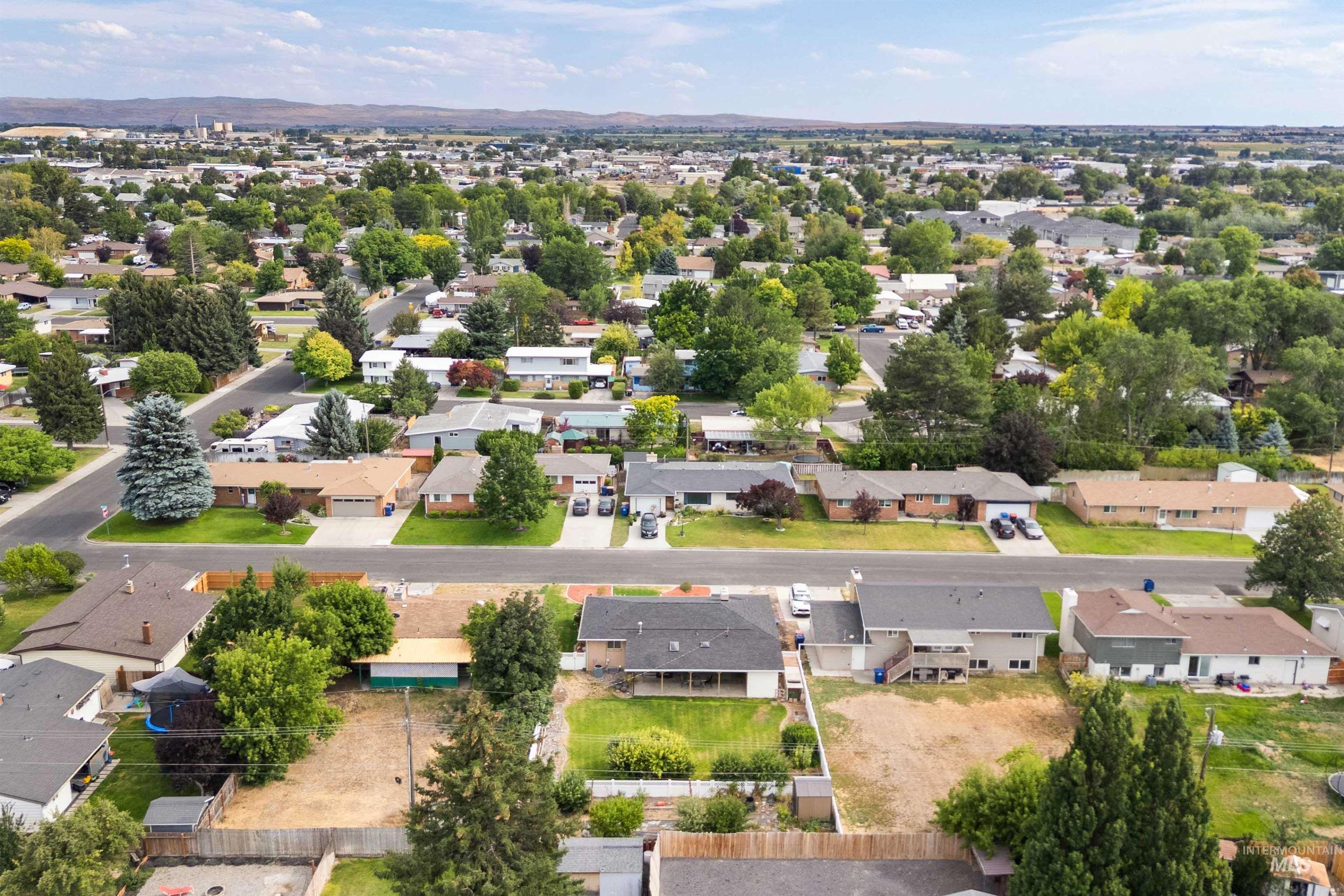 1969 9th Ave E, Twin Falls, Idaho 83301, 4 Bedrooms, 2 Bathrooms, Residential For Sale, Price $347,000, 98983240