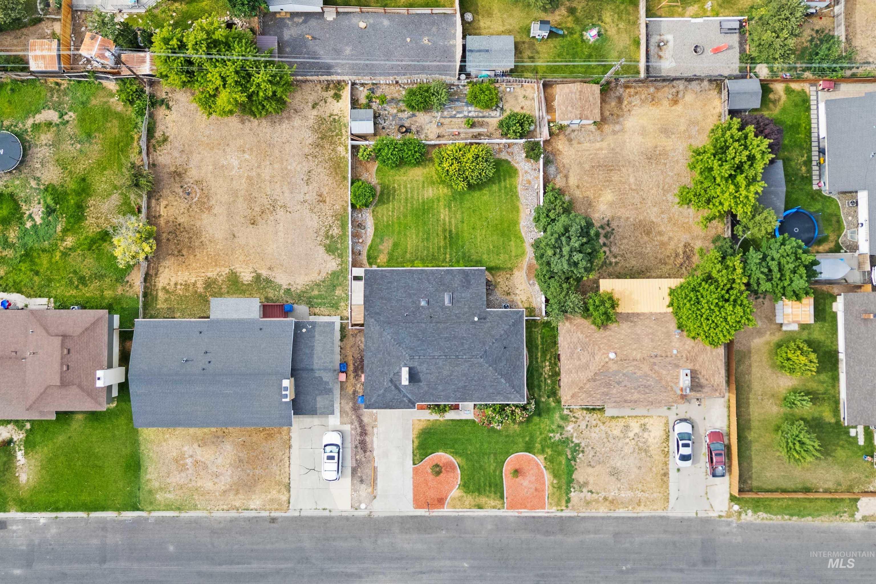 1969 9th Ave E, Twin Falls, Idaho 83301, 4 Bedrooms, 2 Bathrooms, Residential For Sale, Price $347,000, 98983240