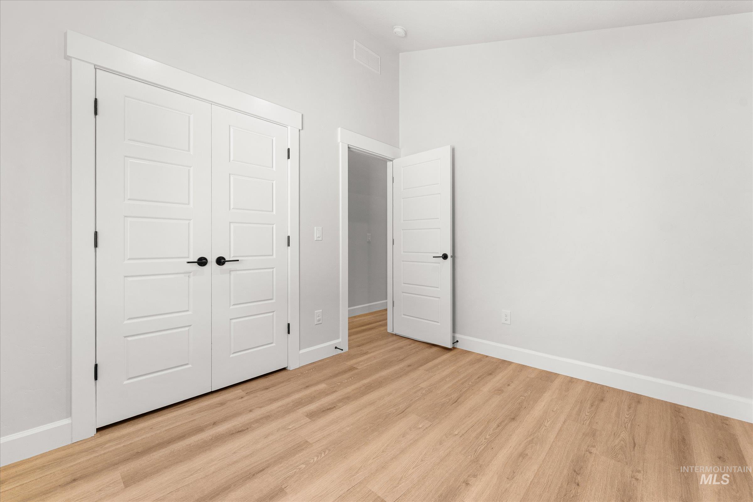 1430 W Lark Ct., Nampa, Idaho 83651-5251, 3 Bedrooms, 2 Bathrooms, Residential For Sale, Price $339,900,MLS 98983241