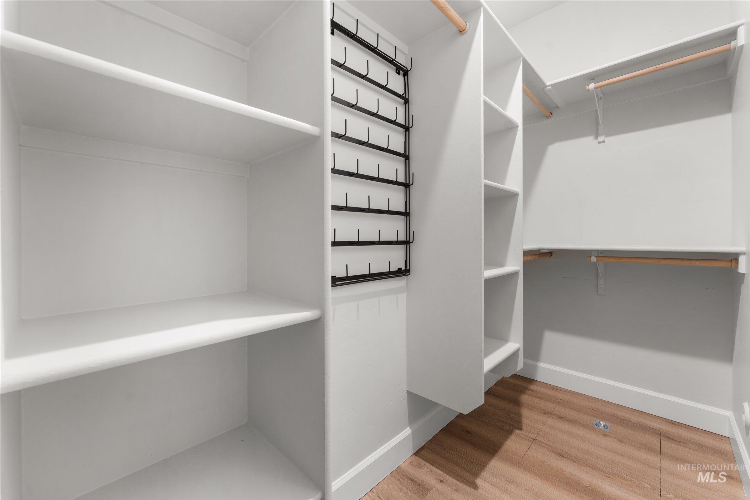 1430 W Lark Ct., Nampa, Idaho 83651-5251, 3 Bedrooms, 2 Bathrooms, Residential For Sale, Price $339,900,MLS 98983241