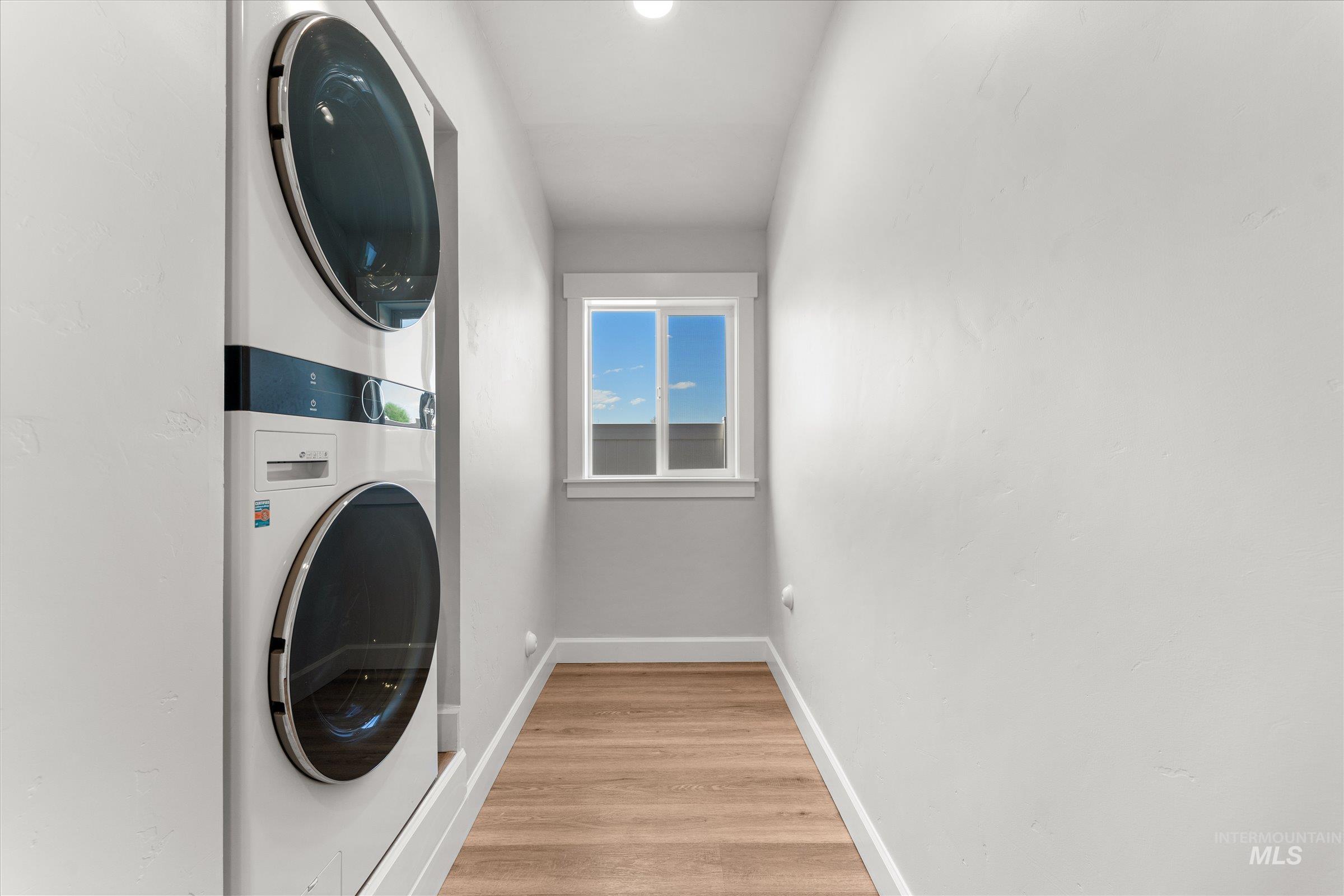 1430 W Lark Ct., Nampa, Idaho 83651-5251, 3 Bedrooms, 2 Bathrooms, Residential For Sale, Price $339,900,MLS 98983241