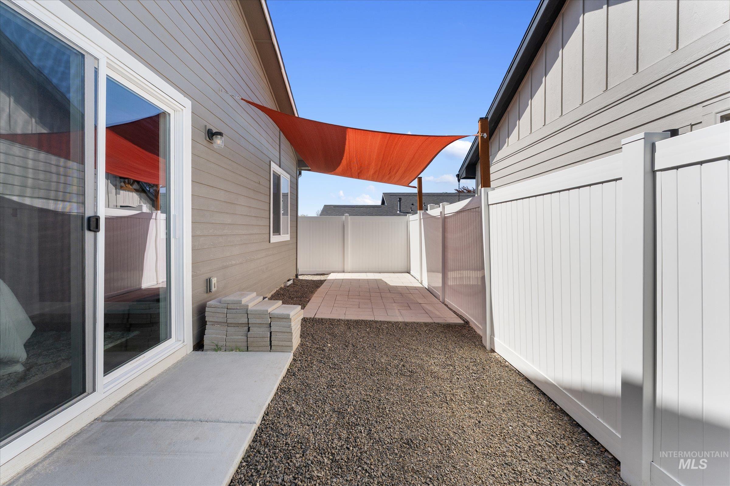 1430 W Lark Ct., Nampa, Idaho 83651-5251, 3 Bedrooms, 2 Bathrooms, Residential For Sale, Price $339,900,MLS 98983241