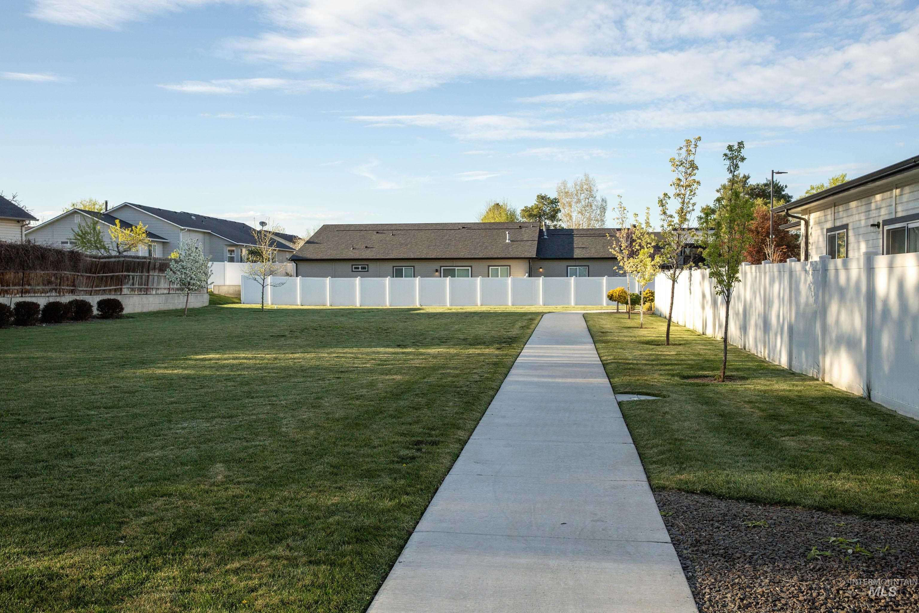 1430 W Lark Ct., Nampa, Idaho 83651-5251, 3 Bedrooms, 2 Bathrooms, Residential For Sale, Price $339,900,MLS 98983241