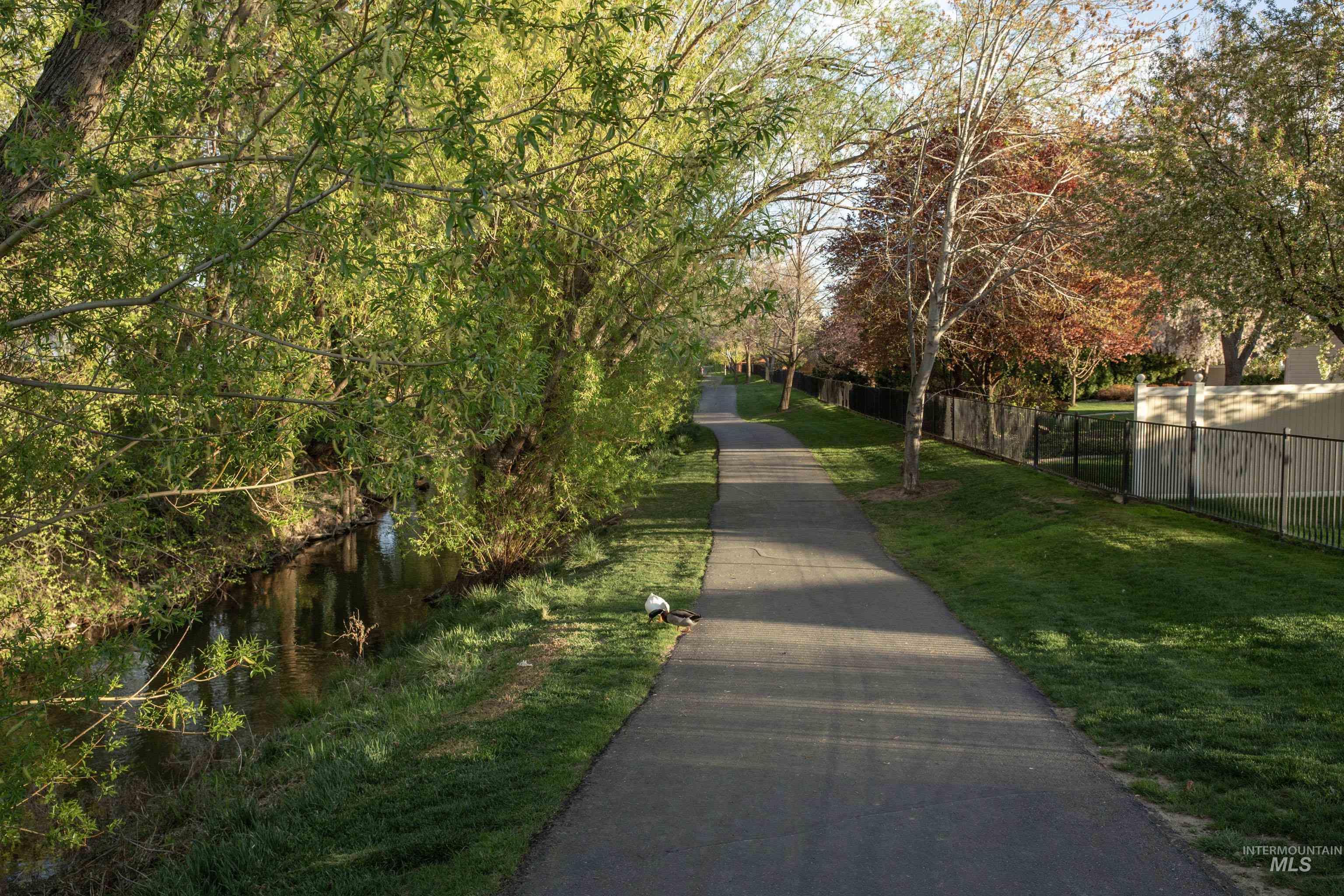 1430 W Lark Ct., Nampa, Idaho 83651-5251, 3 Bedrooms, 2 Bathrooms, Residential For Sale, Price $339,900,MLS 98983241