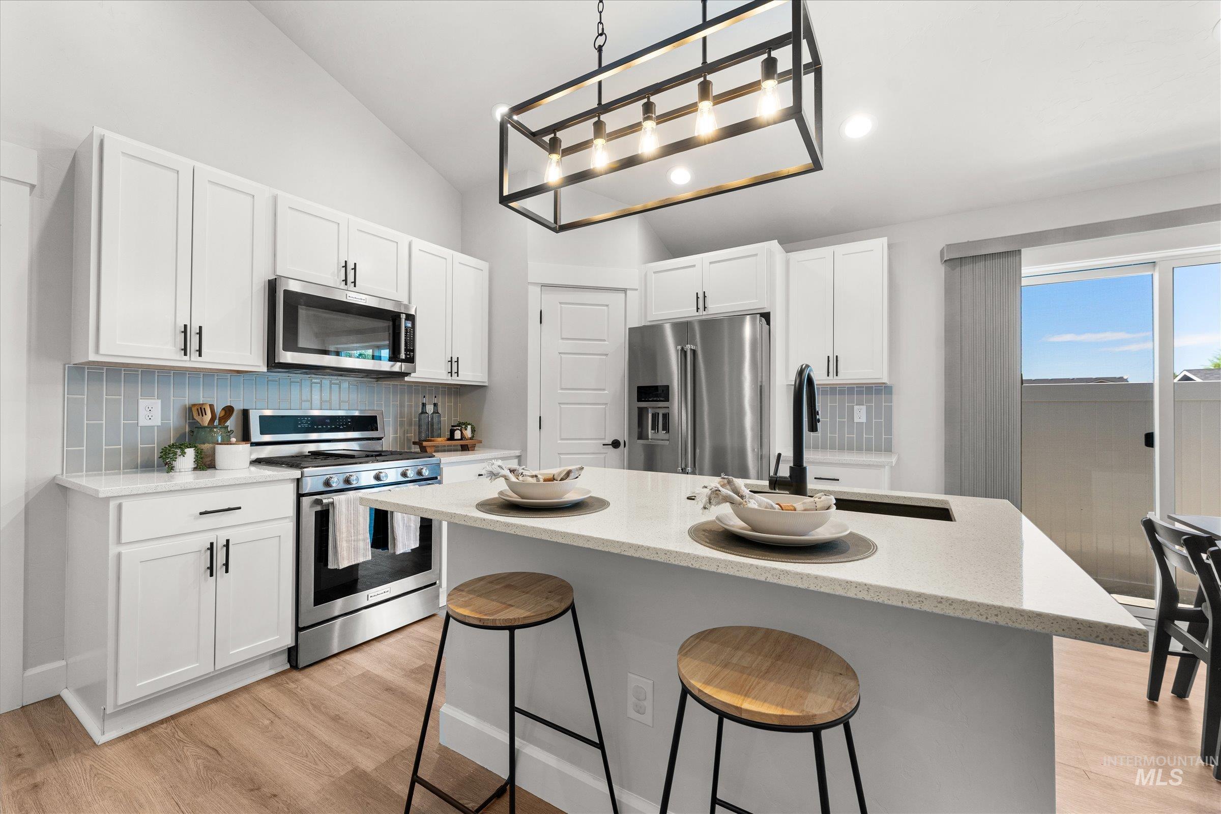 1430 W Lark Ct., Nampa, Idaho 83651-5251, 3 Bedrooms, 2 Bathrooms, Residential For Sale, Price $339,900,MLS 98983241