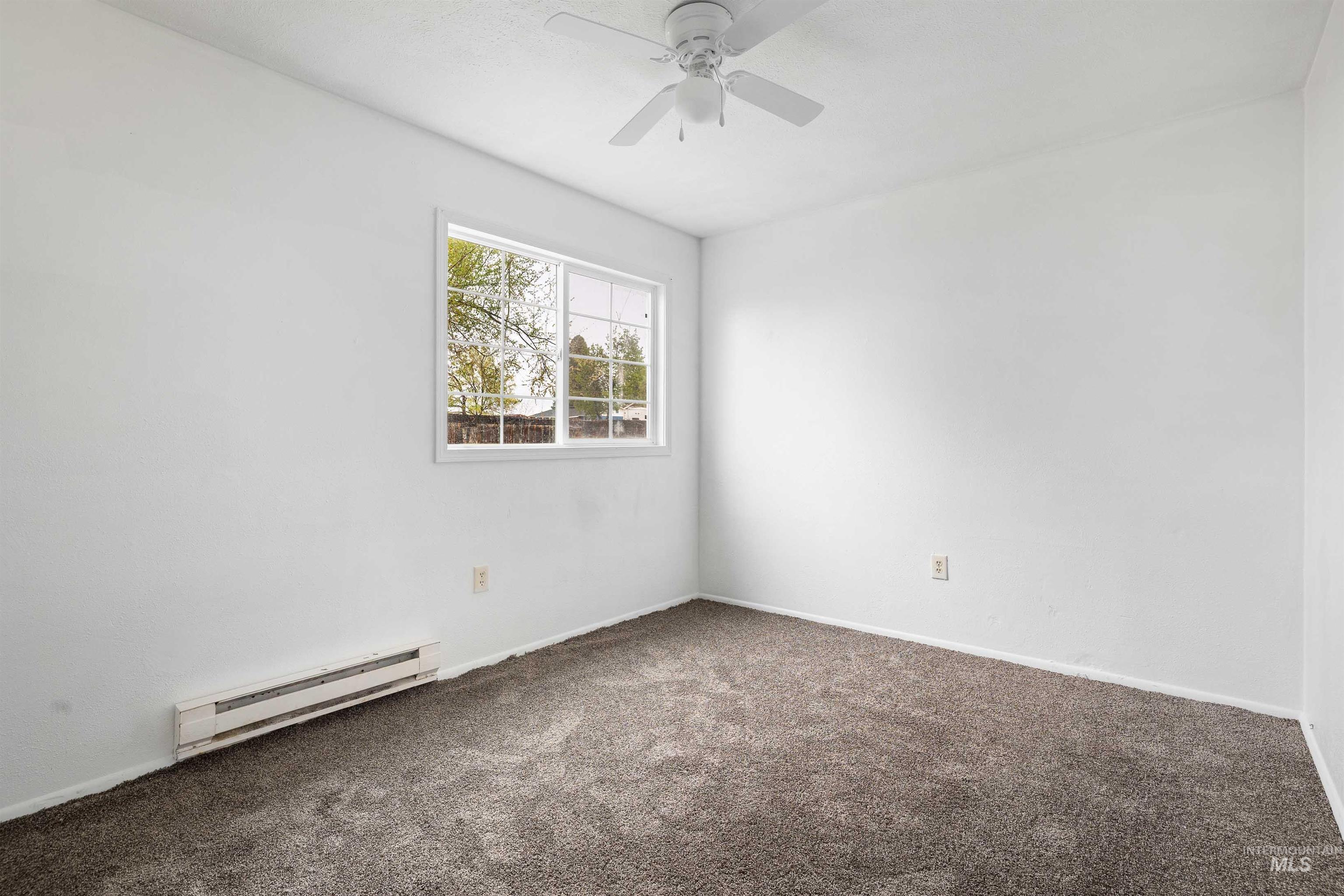 1850 18th Circle Drive, Heyburn, Idaho 83336, 3 Bedrooms, 1 Bathroom, Residential For Sale, Price $250,000,MLS 98983242