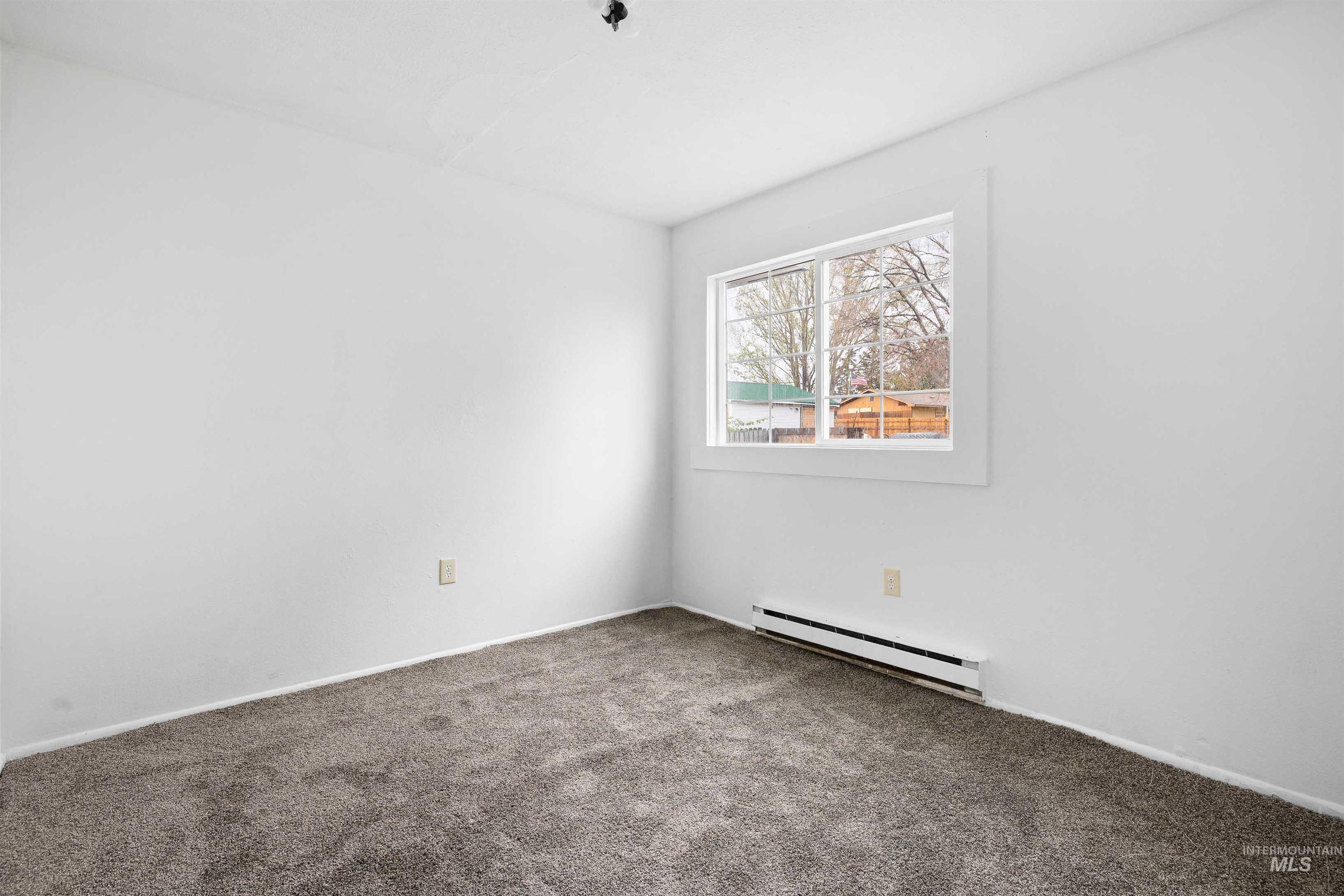 1850 18th Circle Drive, Heyburn, Idaho 83336, 3 Bedrooms, 1 Bathroom, Residential For Sale, Price $250,000,MLS 98983242