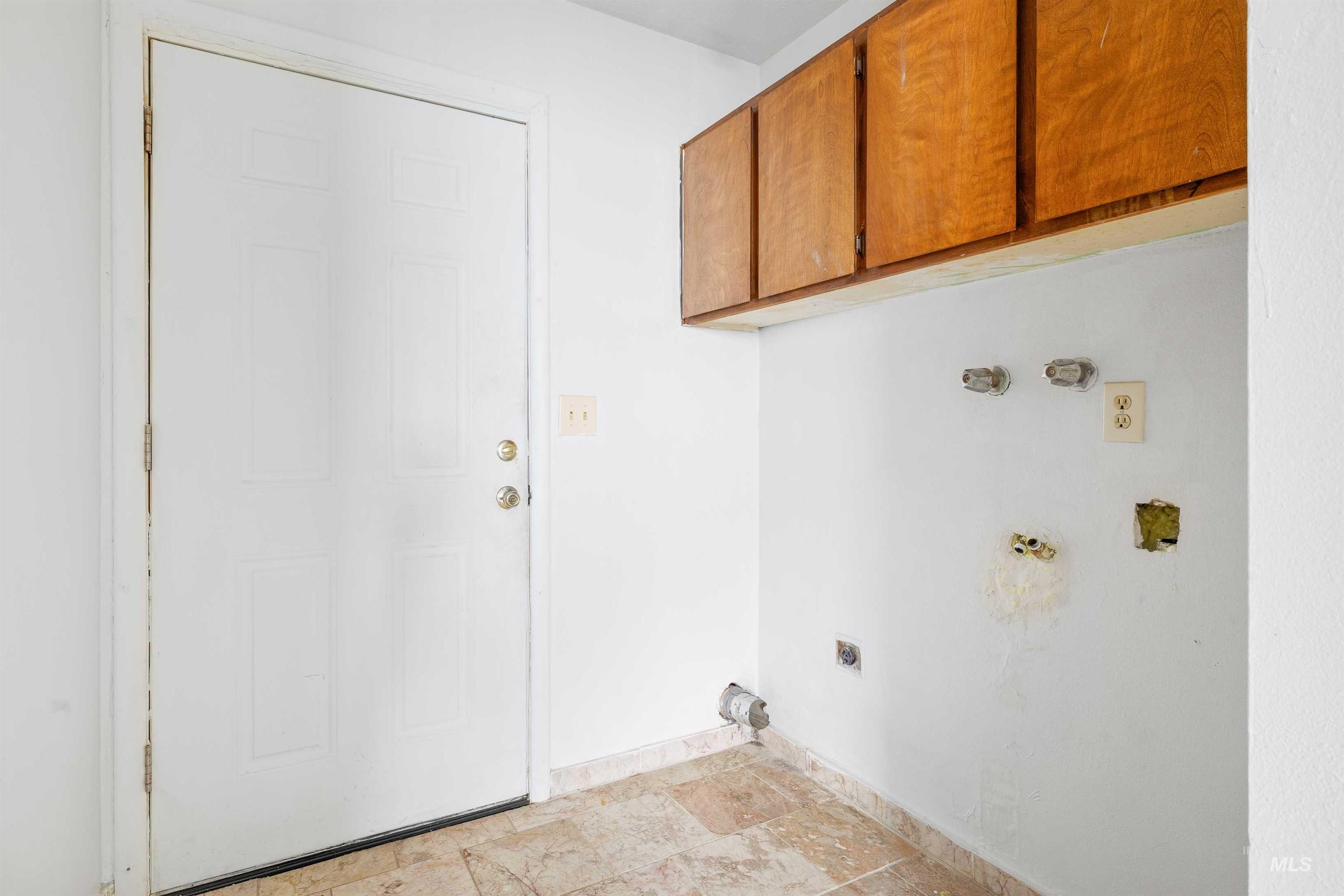 1850 18th Circle Drive, Heyburn, Idaho 83336, 3 Bedrooms, 1 Bathroom, Residential For Sale, Price $250,000,MLS 98983242