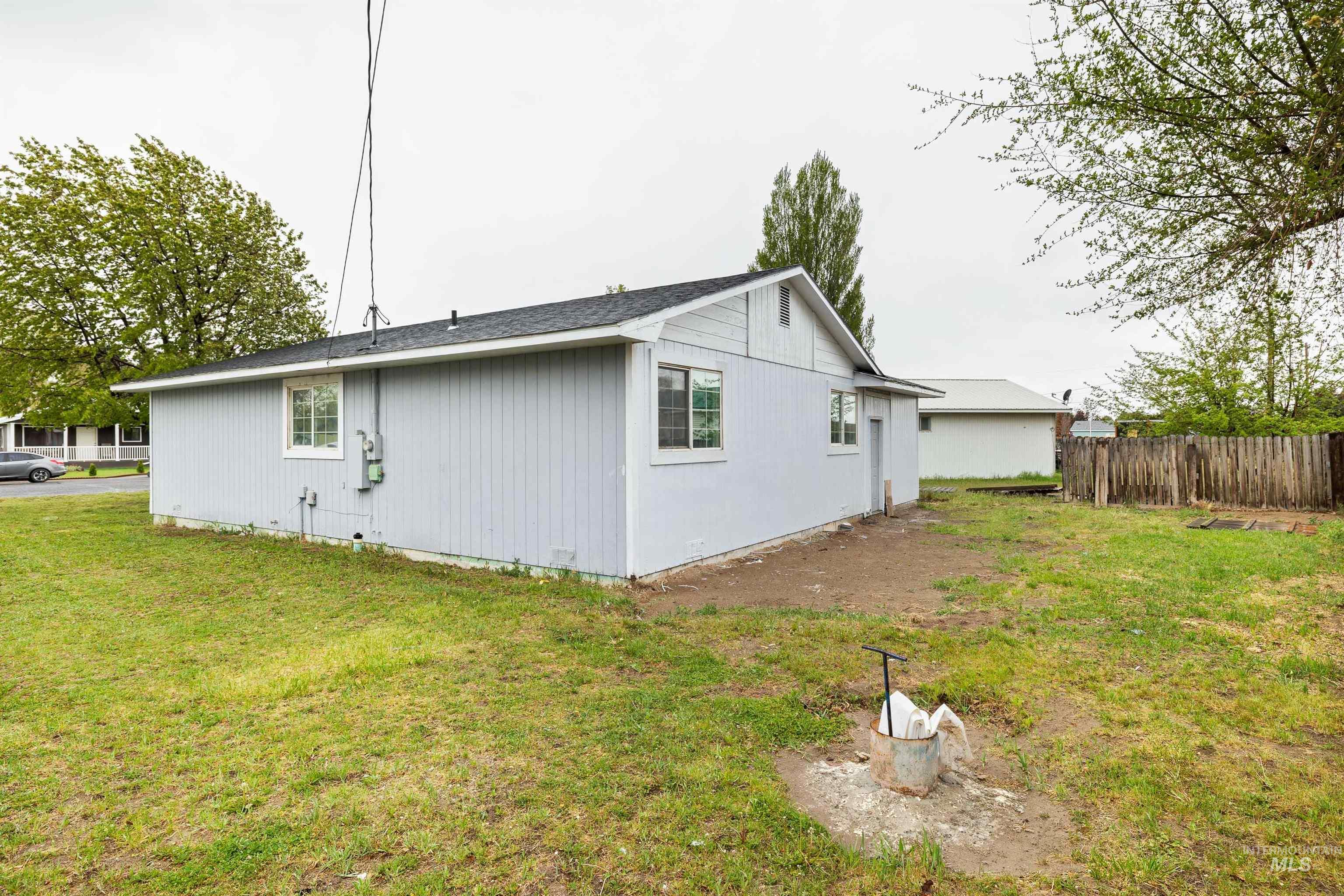 1850 18th Circle Drive, Heyburn, Idaho 83336, 3 Bedrooms, 1 Bathroom, Residential For Sale, Price $250,000,MLS 98983242
