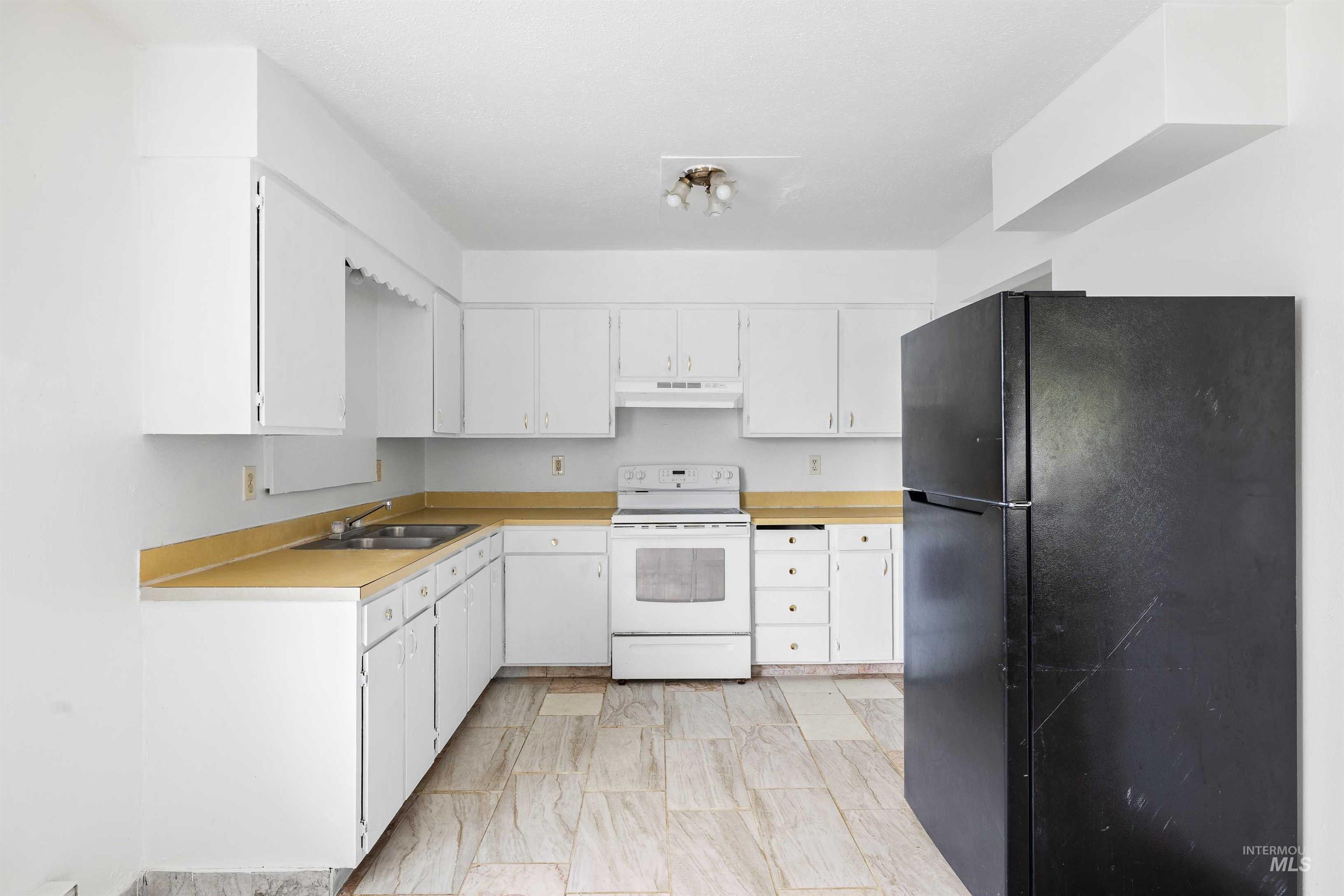 1850 18th Circle Drive, Heyburn, Idaho 83336, 3 Bedrooms, 1 Bathroom, Residential For Sale, Price $250,000,MLS 98983242