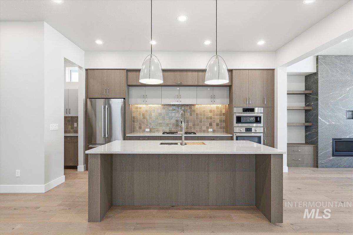 11741 N Rabbitbrush Way, Boise, Idaho 83714, 3 Bedrooms, 2.5 Bathrooms, Residential For Sale, Price $739,900,MLS 98983243