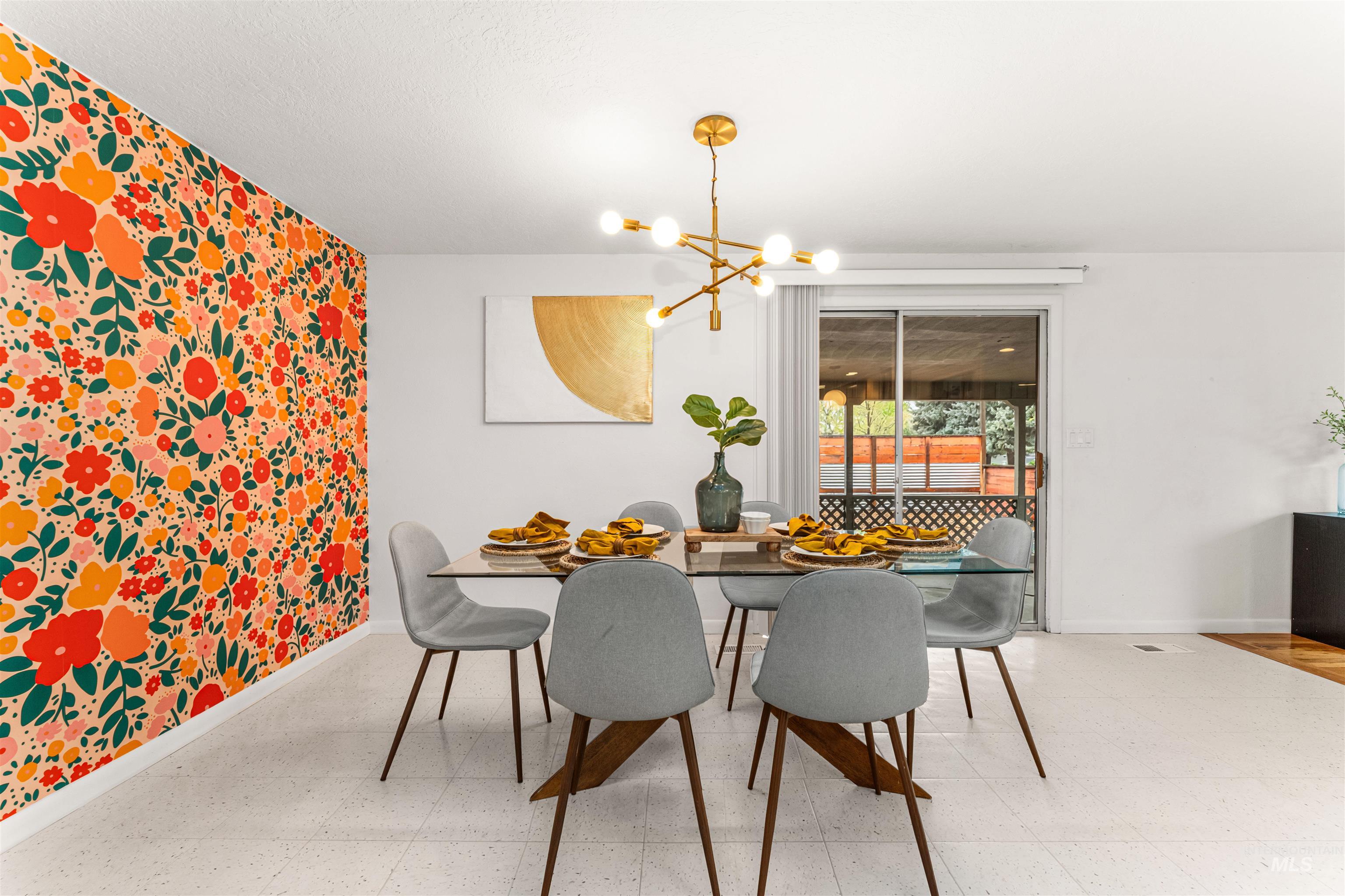 2500 N 32nd St, Boise, Idaho 83703, 3 Bedrooms, 1 Bathroom, Residential For Sale, Price $547,000,MLS 98983244