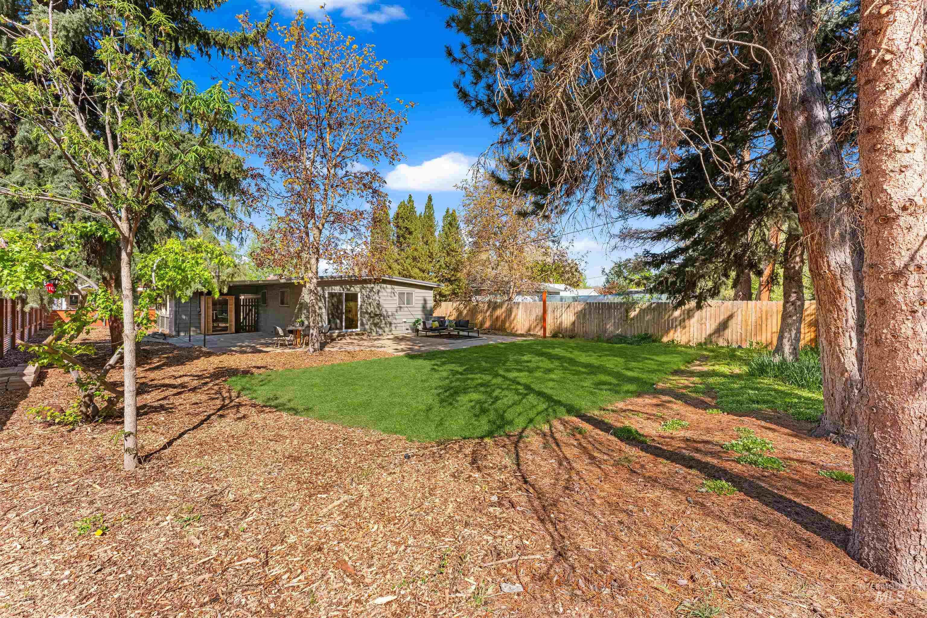 2500 N 32nd St, Boise, Idaho 83703, 3 Bedrooms, 1 Bathroom, Residential For Sale, Price $547,000,MLS 98983244