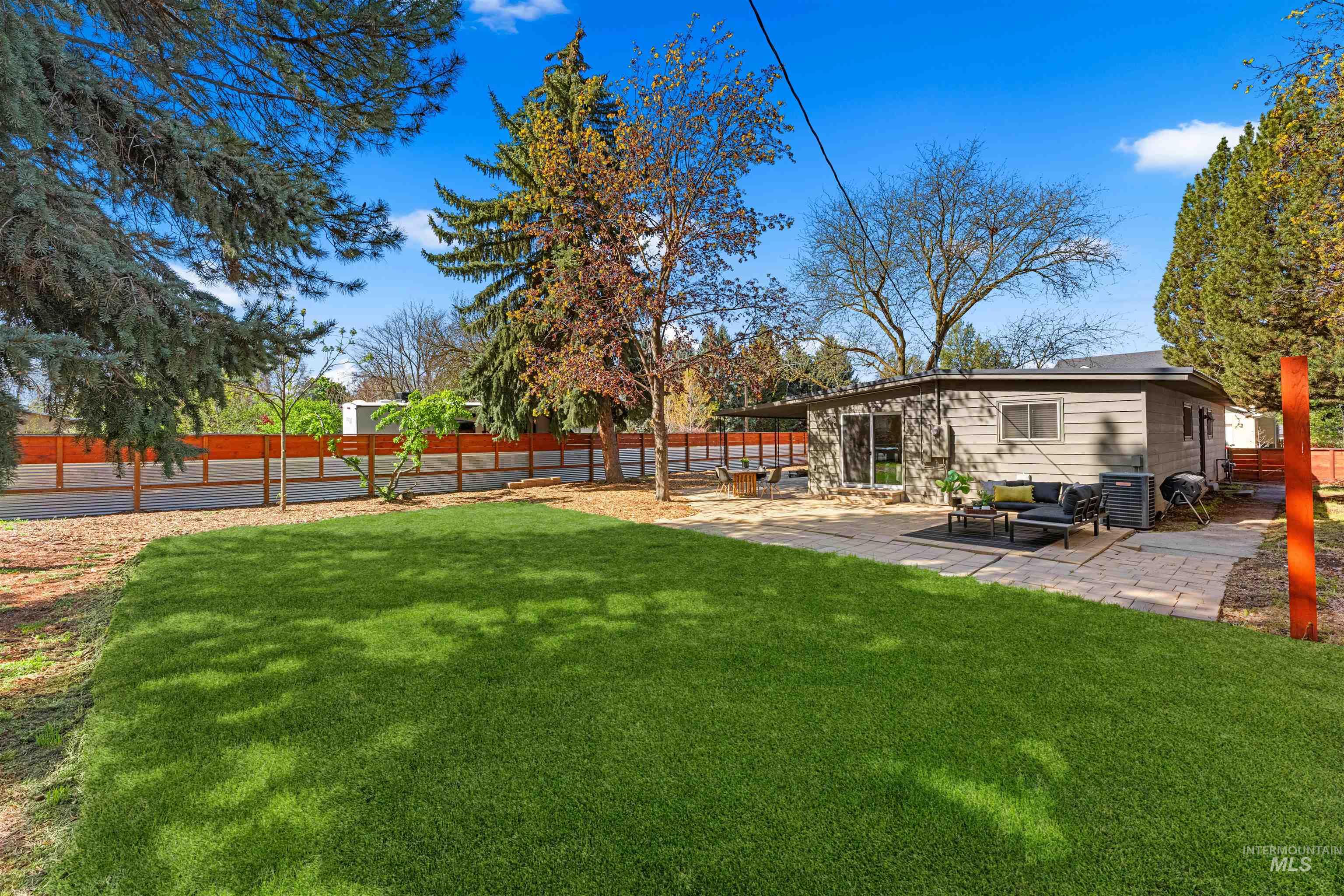 2500 N 32nd St, Boise, Idaho 83703, 3 Bedrooms, 1 Bathroom, Residential For Sale, Price $547,000,MLS 98983244