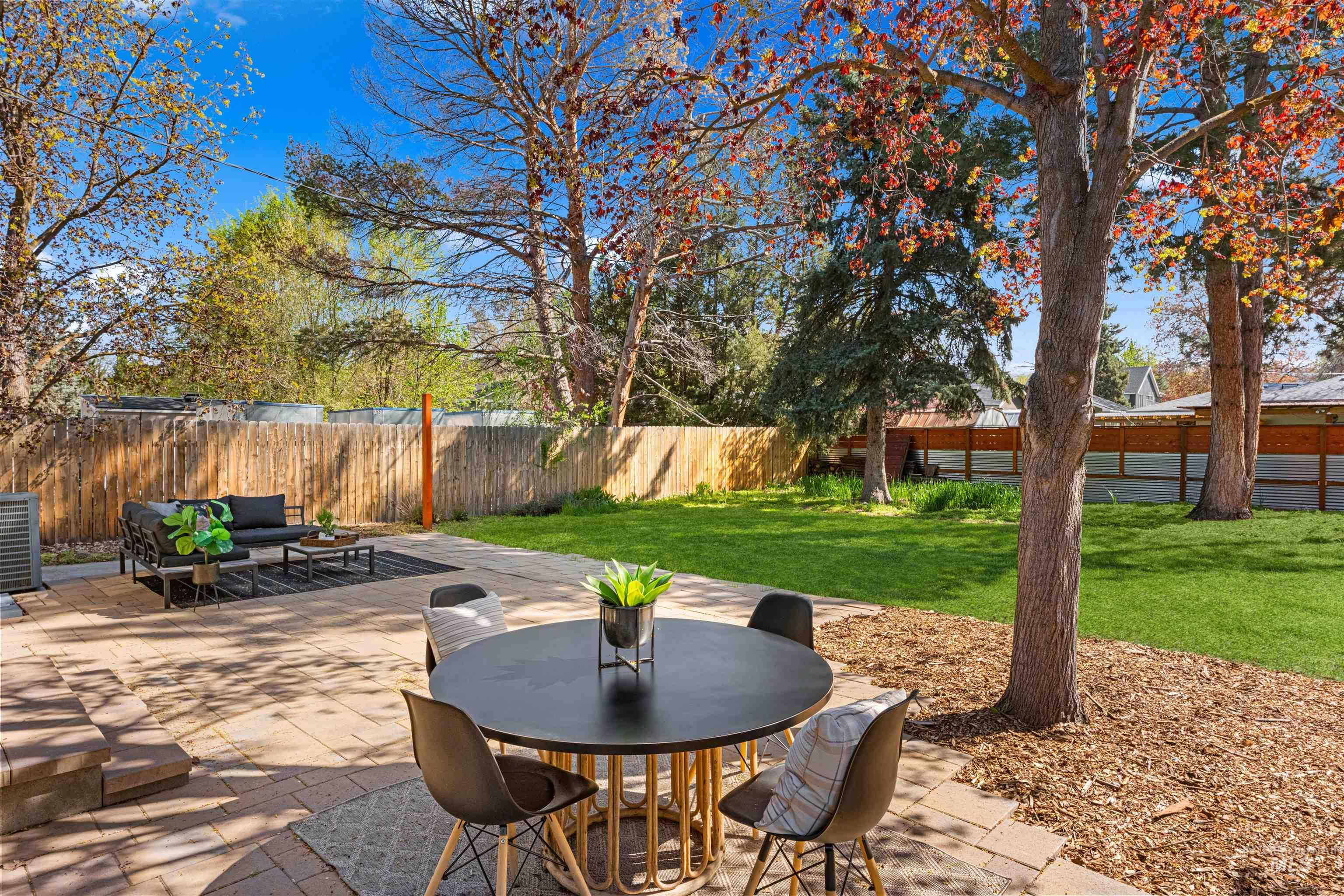 2500 N 32nd St, Boise, Idaho 83703, 3 Bedrooms, 1 Bathroom, Residential For Sale, Price $547,000,MLS 98983244