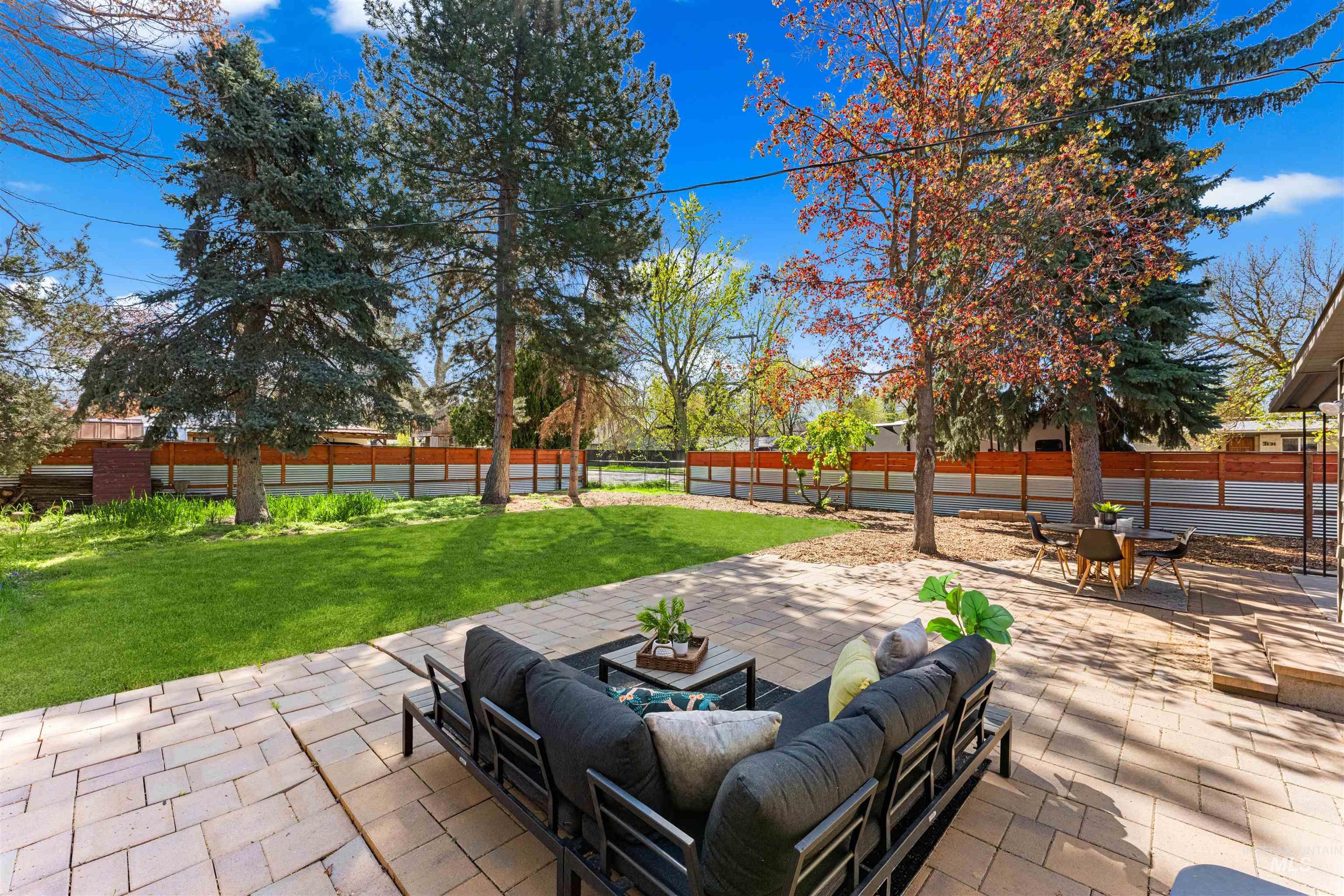 2500 N 32nd St, Boise, Idaho 83703, 3 Bedrooms, 1 Bathroom, Residential For Sale, Price $547,000,MLS 98983244