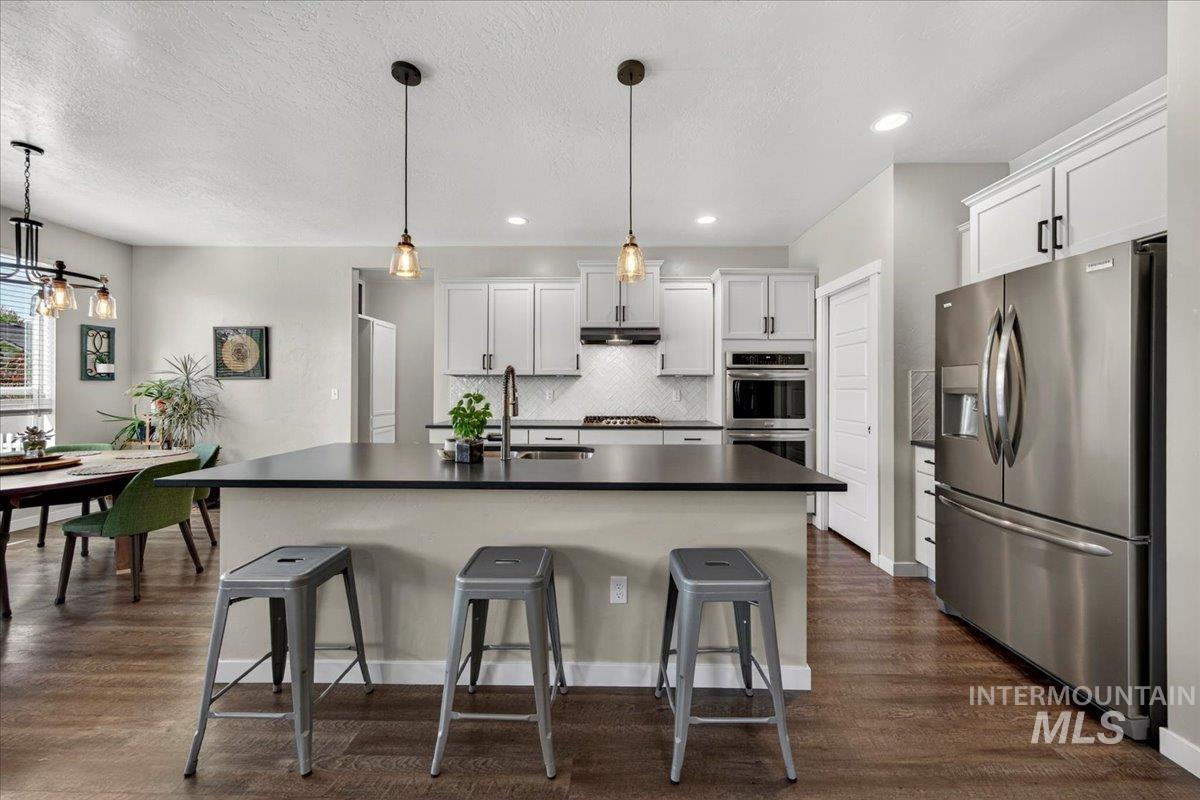 3053 W Tango Creek St., Meridian, Idaho 83646, 5 Bedrooms, 2.5 Bathrooms, Residential For Sale, Price $599,000,MLS 98983245