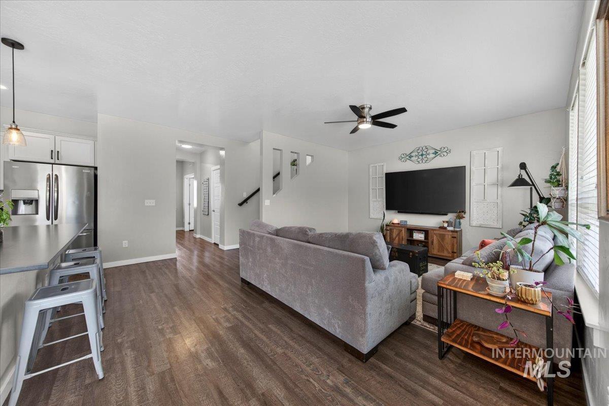 3053 W Tango Creek St., Meridian, Idaho 83646, 5 Bedrooms, 2.5 Bathrooms, Residential For Sale, Price $599,000,MLS 98983245