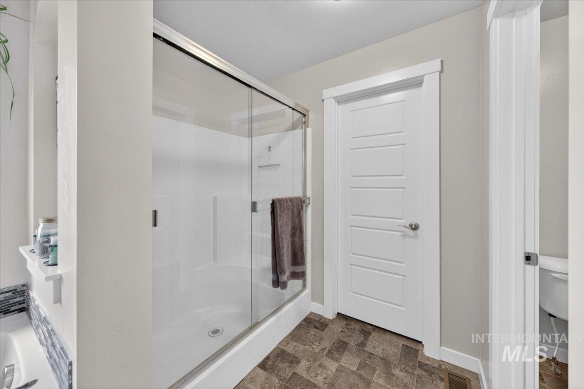 3053 W Tango Creek St., Meridian, Idaho 83646, 5 Bedrooms, 2.5 Bathrooms, Residential For Sale, Price $599,000,MLS 98983245