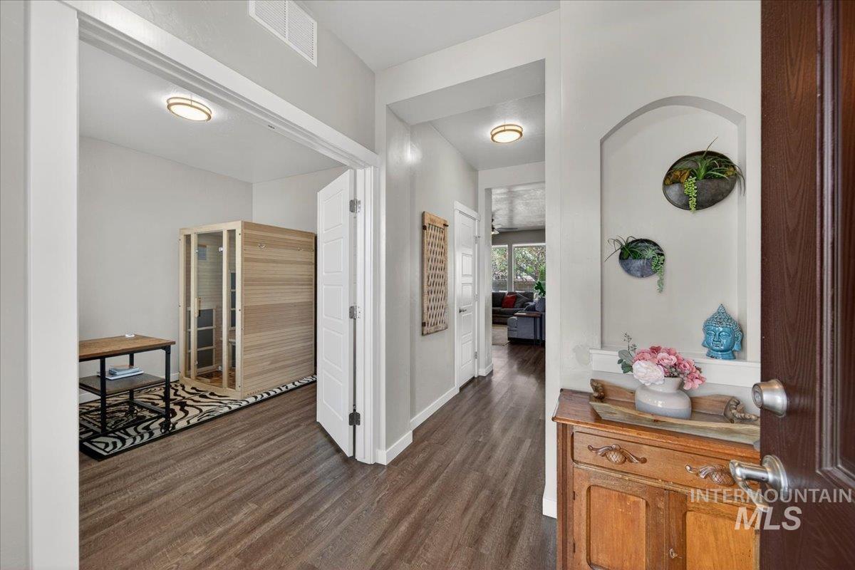 3053 W Tango Creek St., Meridian, Idaho 83646, 5 Bedrooms, 2.5 Bathrooms, Residential For Sale, Price $599,000,MLS 98983245