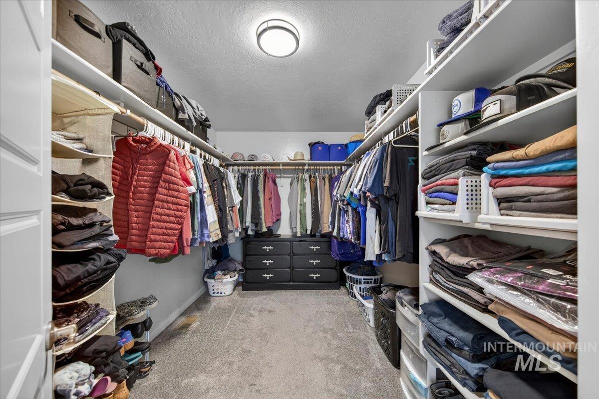 3053 W Tango Creek St., Meridian, Idaho 83646, 5 Bedrooms, 2.5 Bathrooms, Residential For Sale, Price $599,000,MLS 98983245