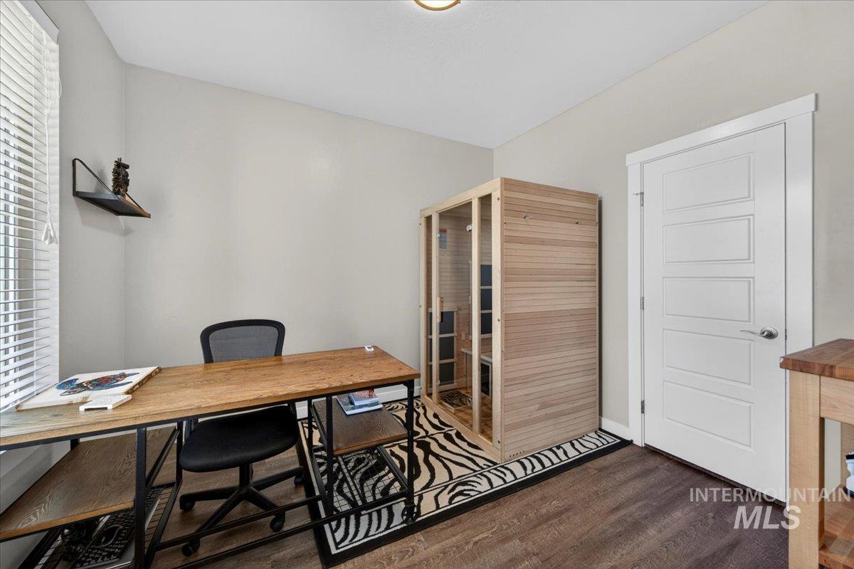 3053 W Tango Creek St., Meridian, Idaho 83646, 5 Bedrooms, 2.5 Bathrooms, Residential For Sale, Price $599,000,MLS 98983245